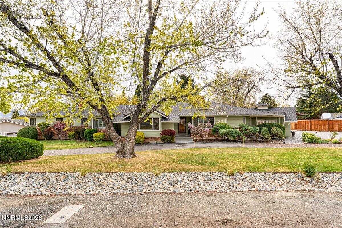 1840 Berkeley Drive Property Photo 2