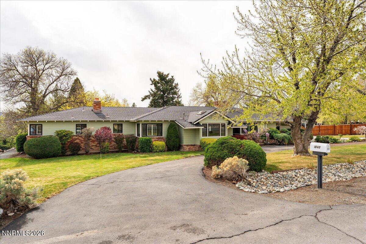 1840 Berkeley Drive Property Photo 3