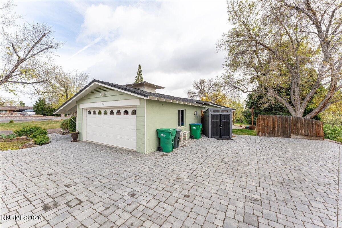 1840 Berkeley Drive Property Photo 9