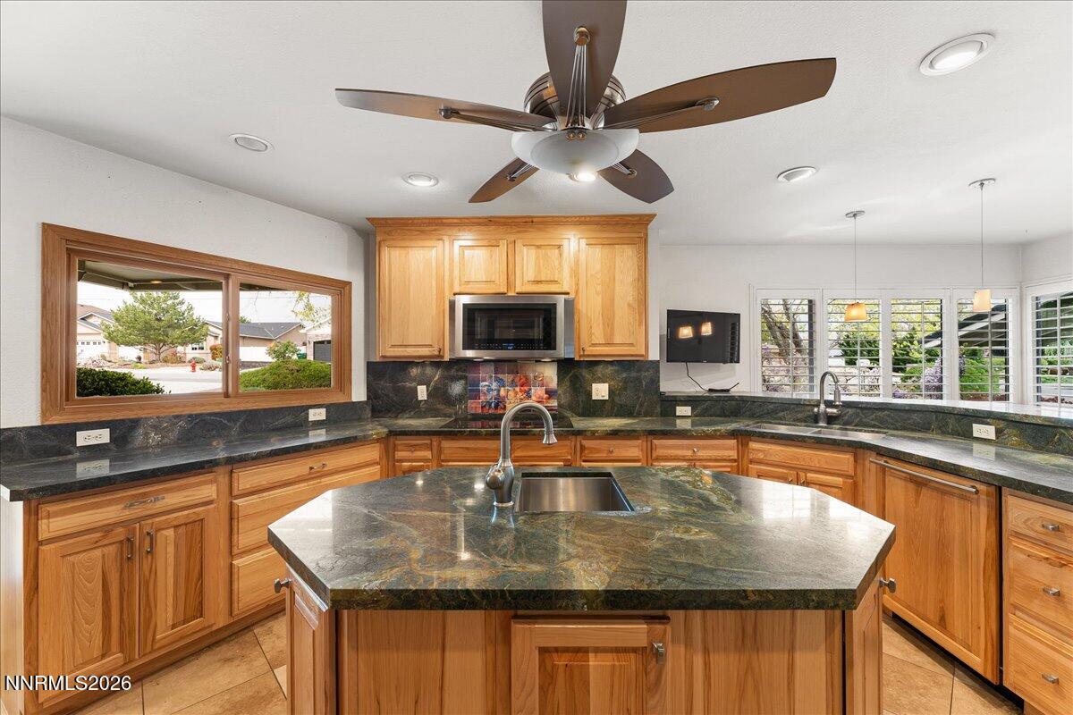 1840 Berkeley Drive Property Photo 12