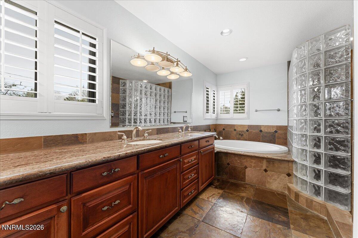 1840 Berkeley Drive Property Photo 33