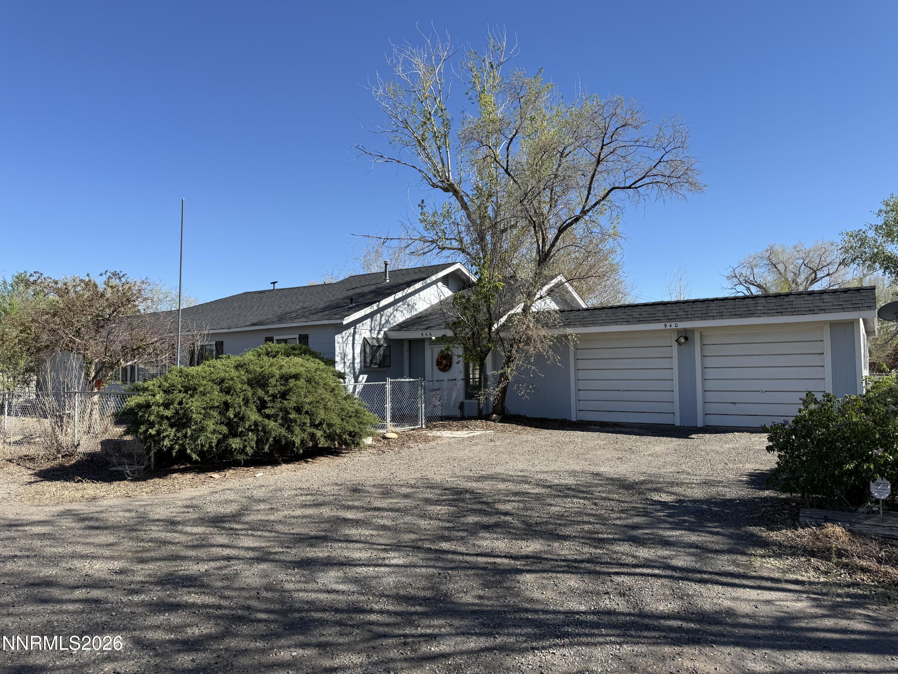 940 Curtis Place Property Photo 3