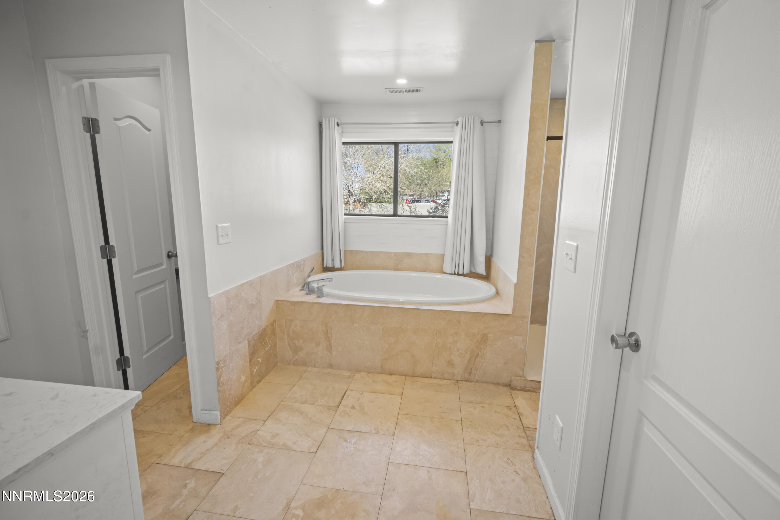 940 Curtis Place Property Photo 32