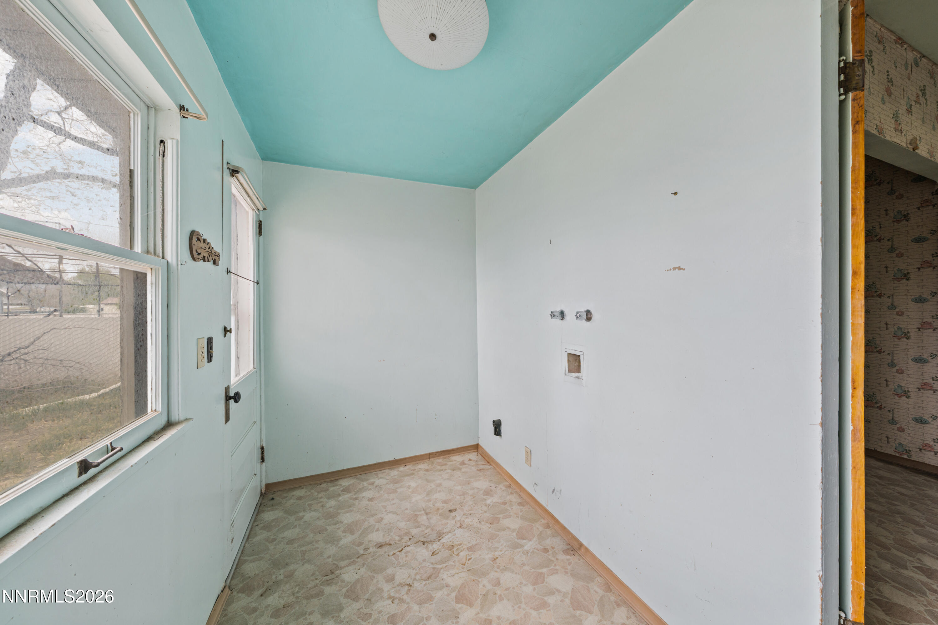 54 W 4th Street Property Photo 33