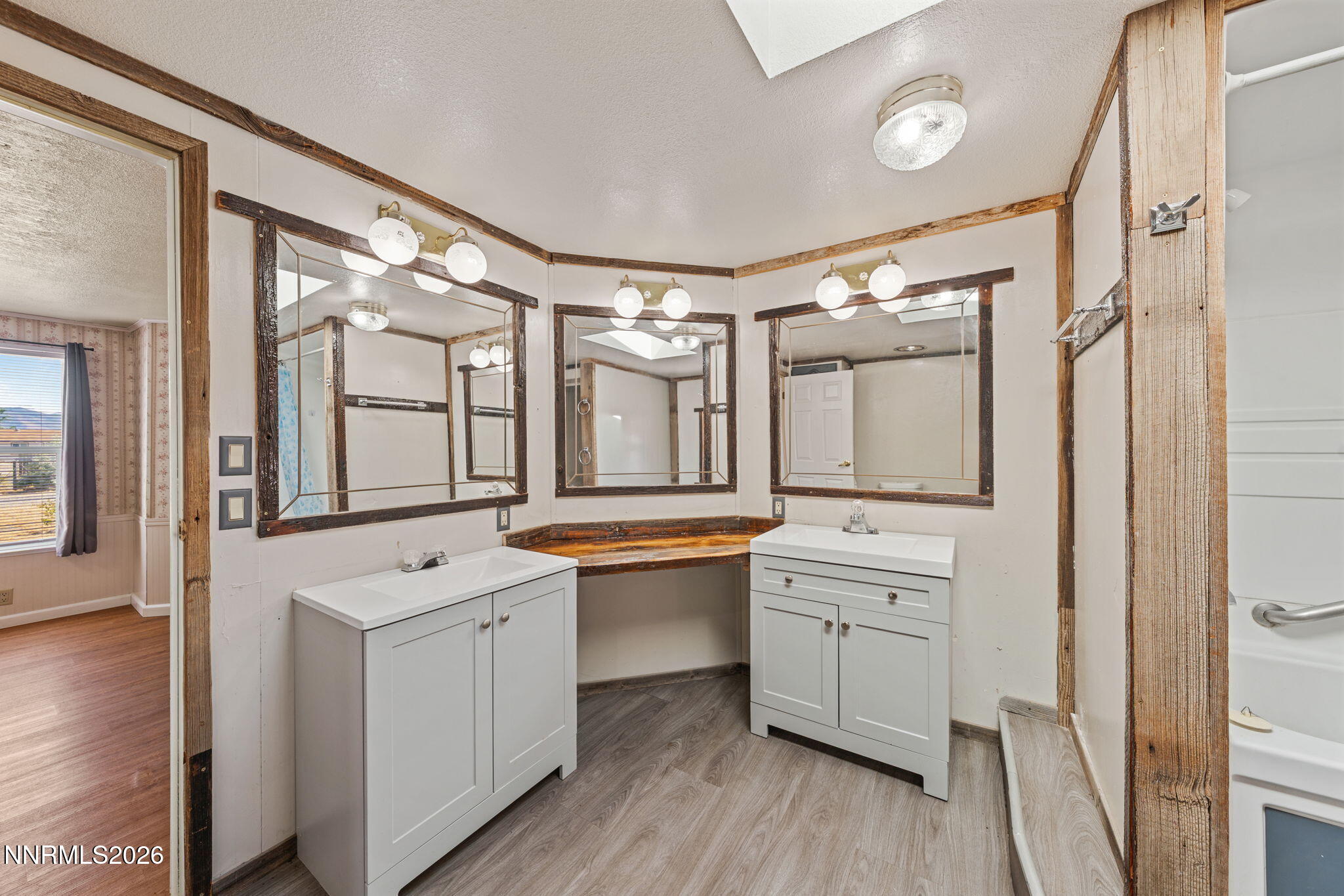1915 Thomas Jefferson Avenue Property Photo 41
