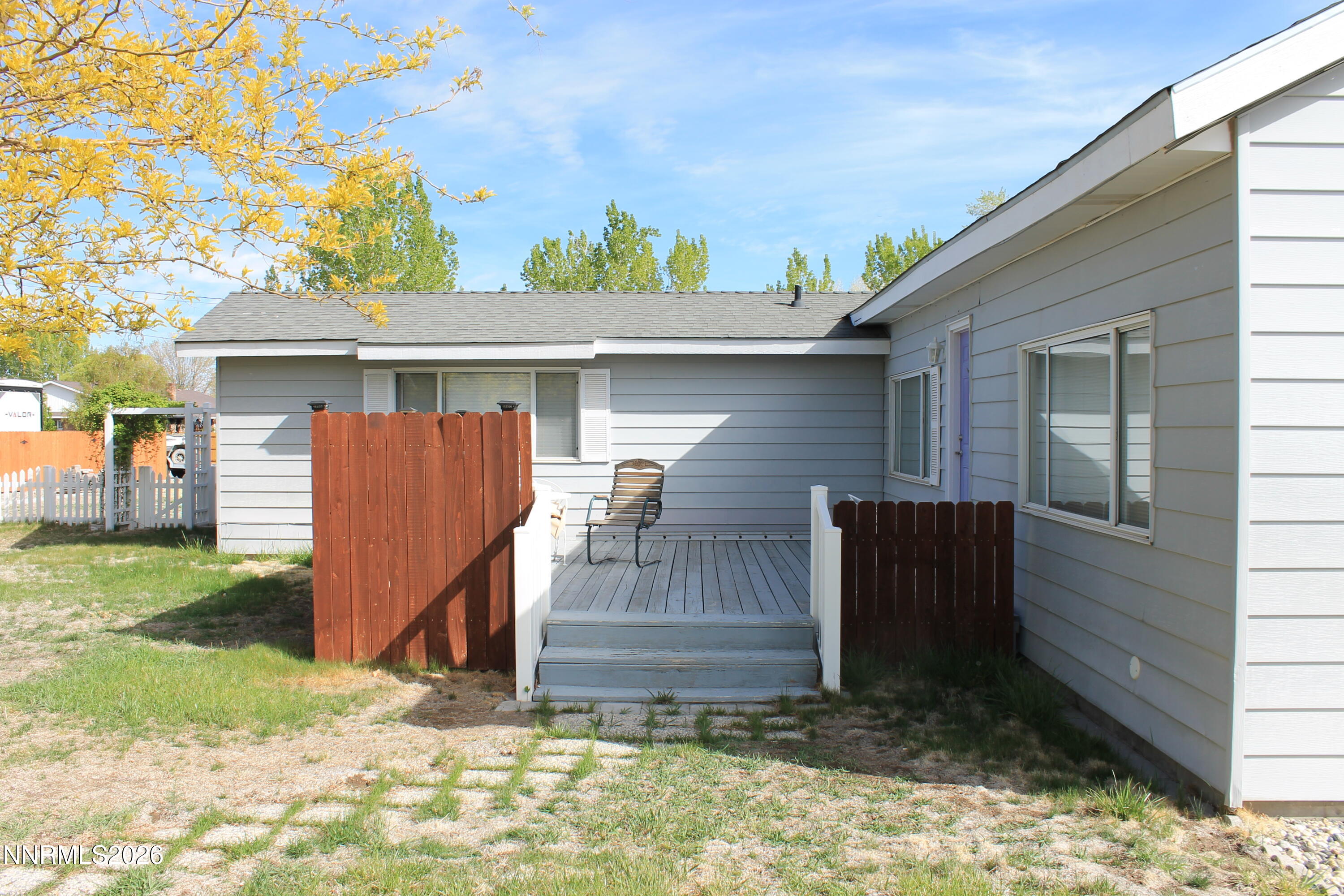 320 Reyes Way Property Photo 8
