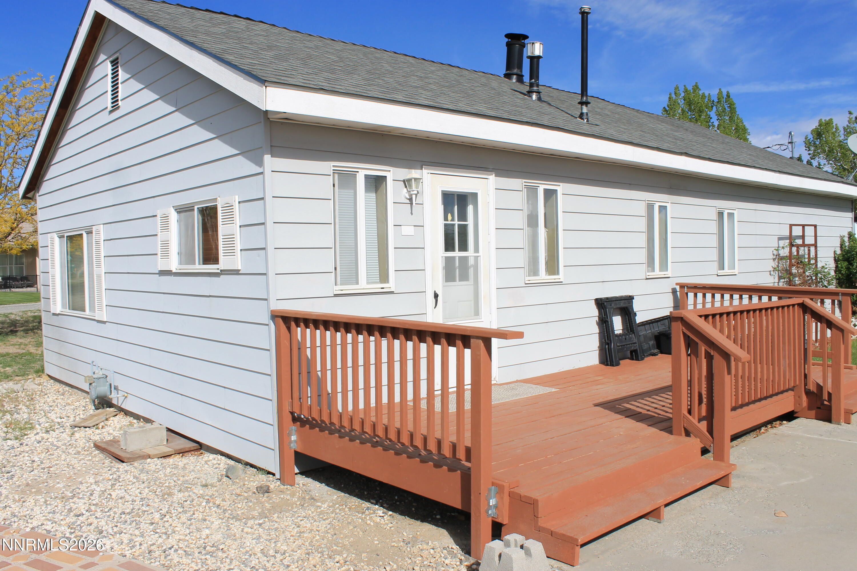 320 Reyes Way Property Photo 10