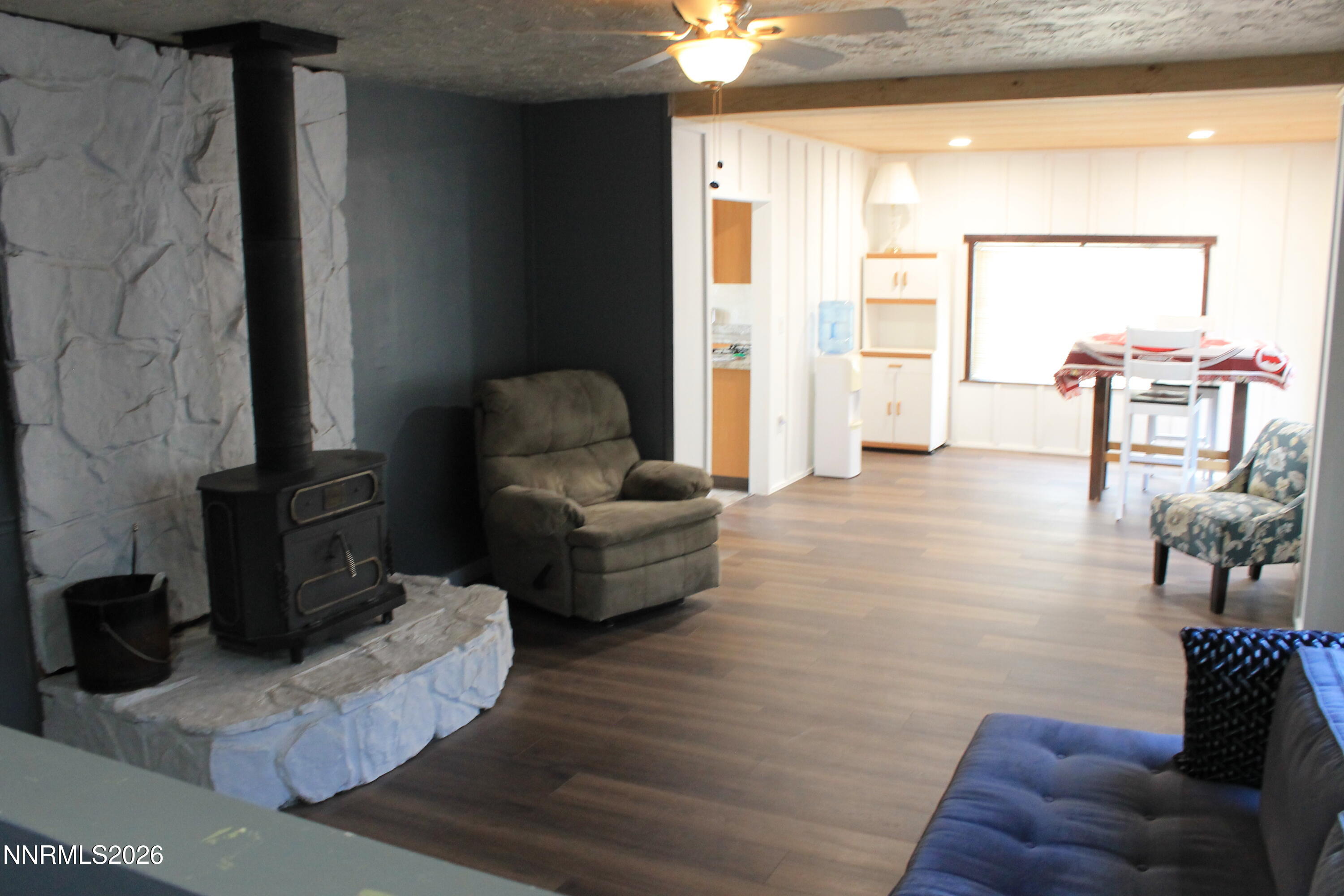 320 Reyes Way Property Photo 11