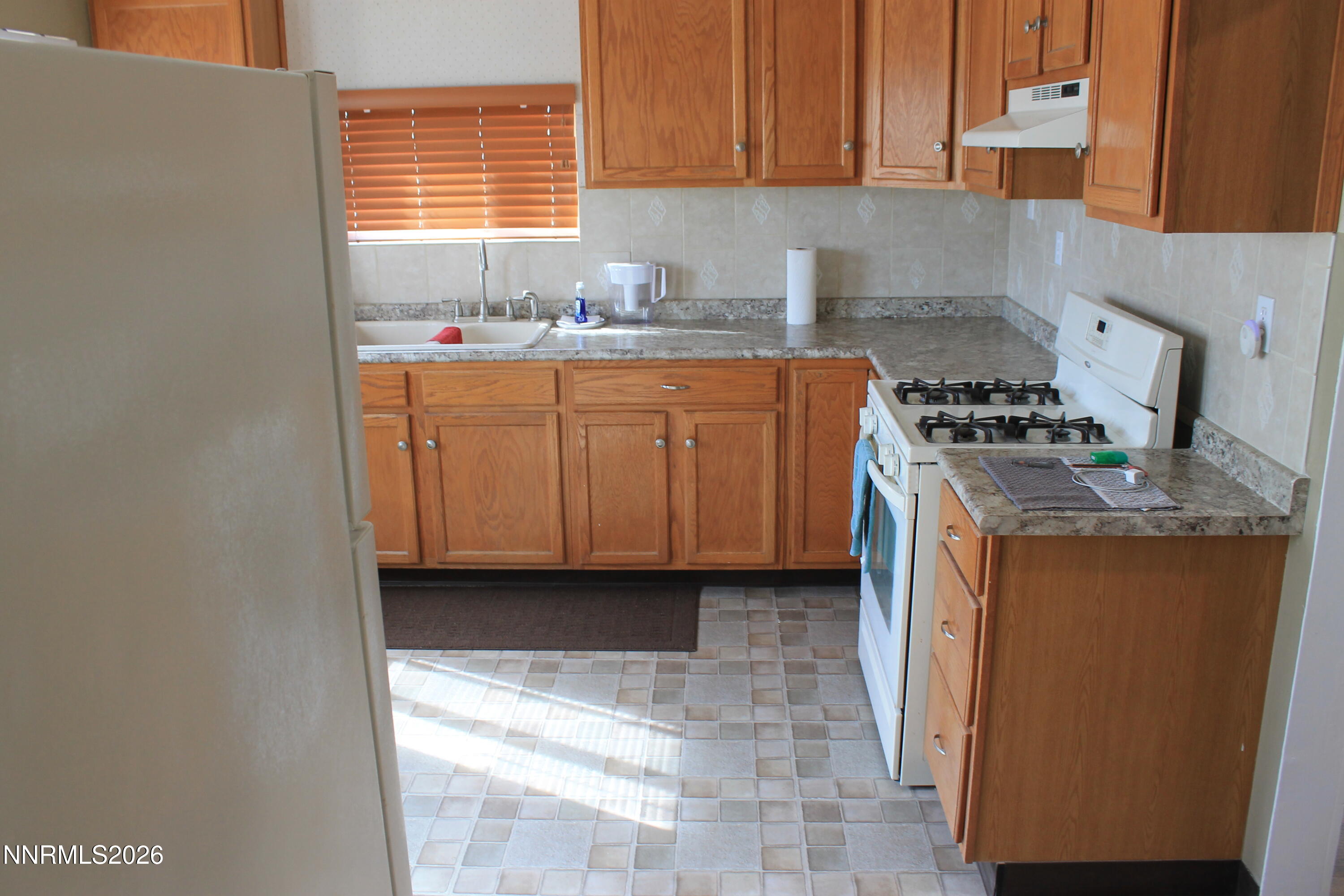 320 Reyes Way Property Photo 14