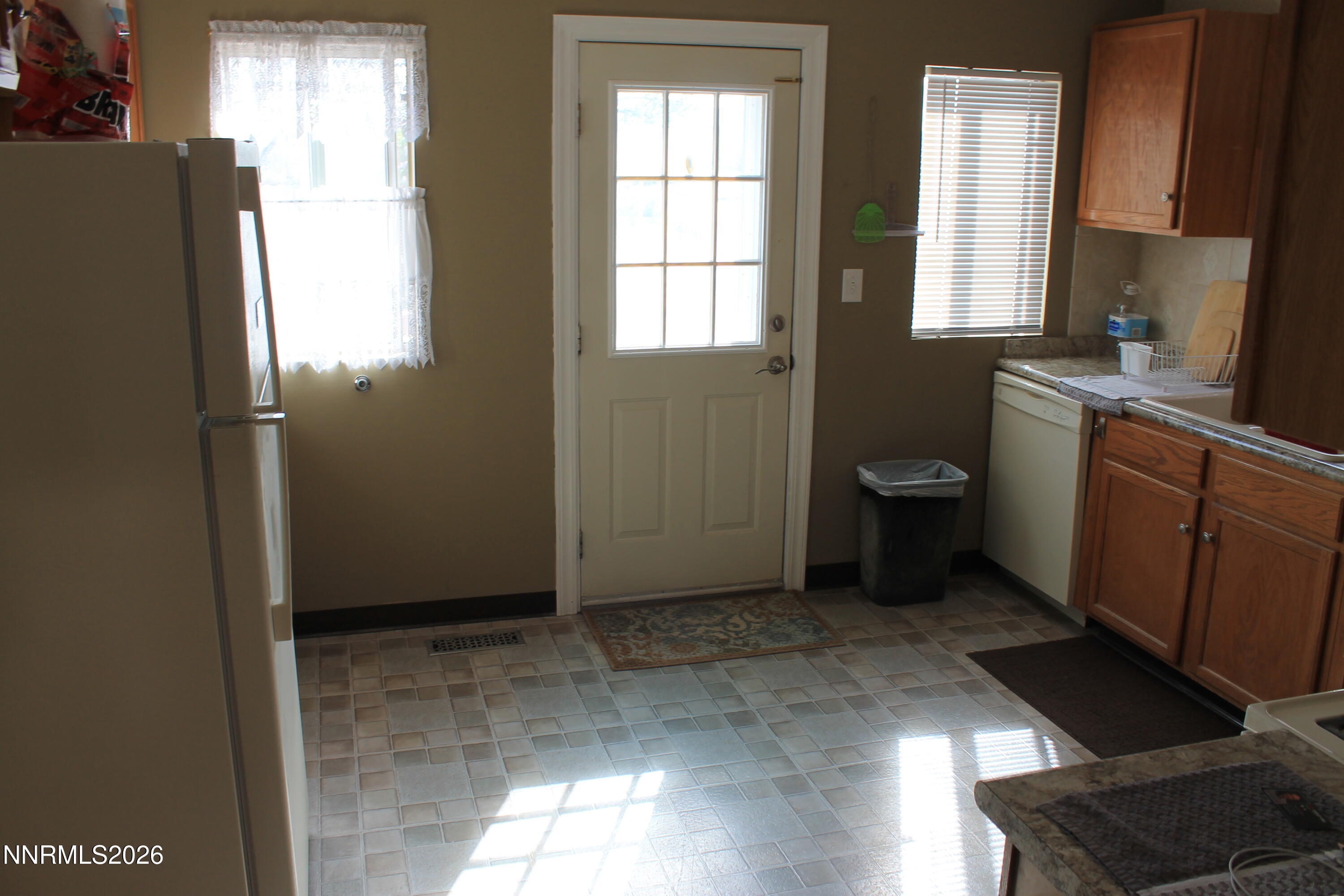 320 Reyes Way Property Photo 15
