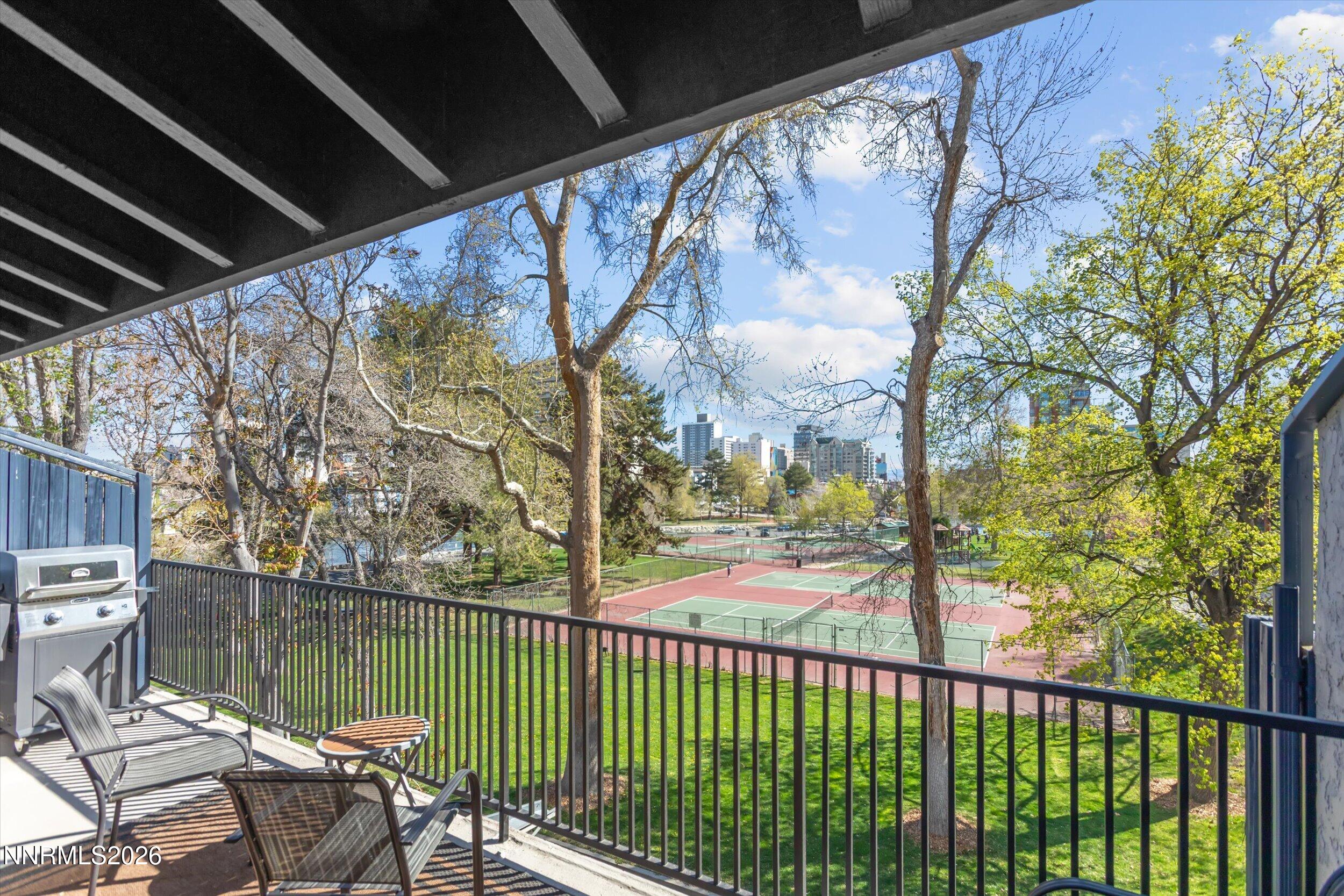 524 Island Avenue Property Photo 11