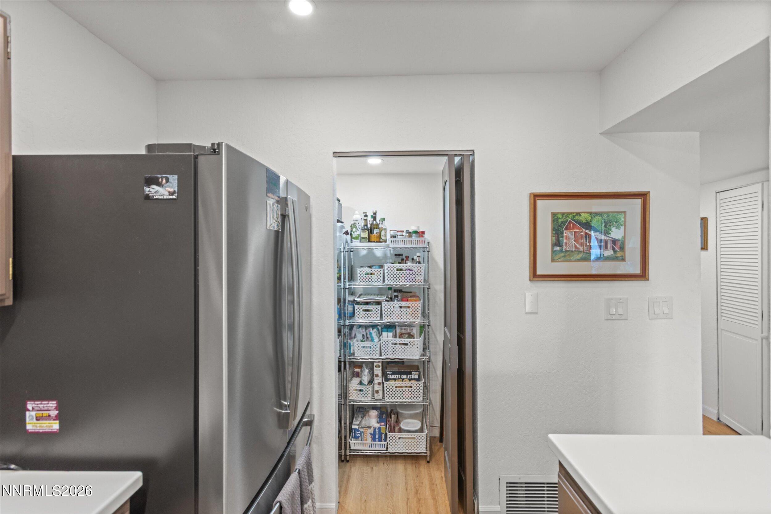 524 Island Avenue Property Photo 18