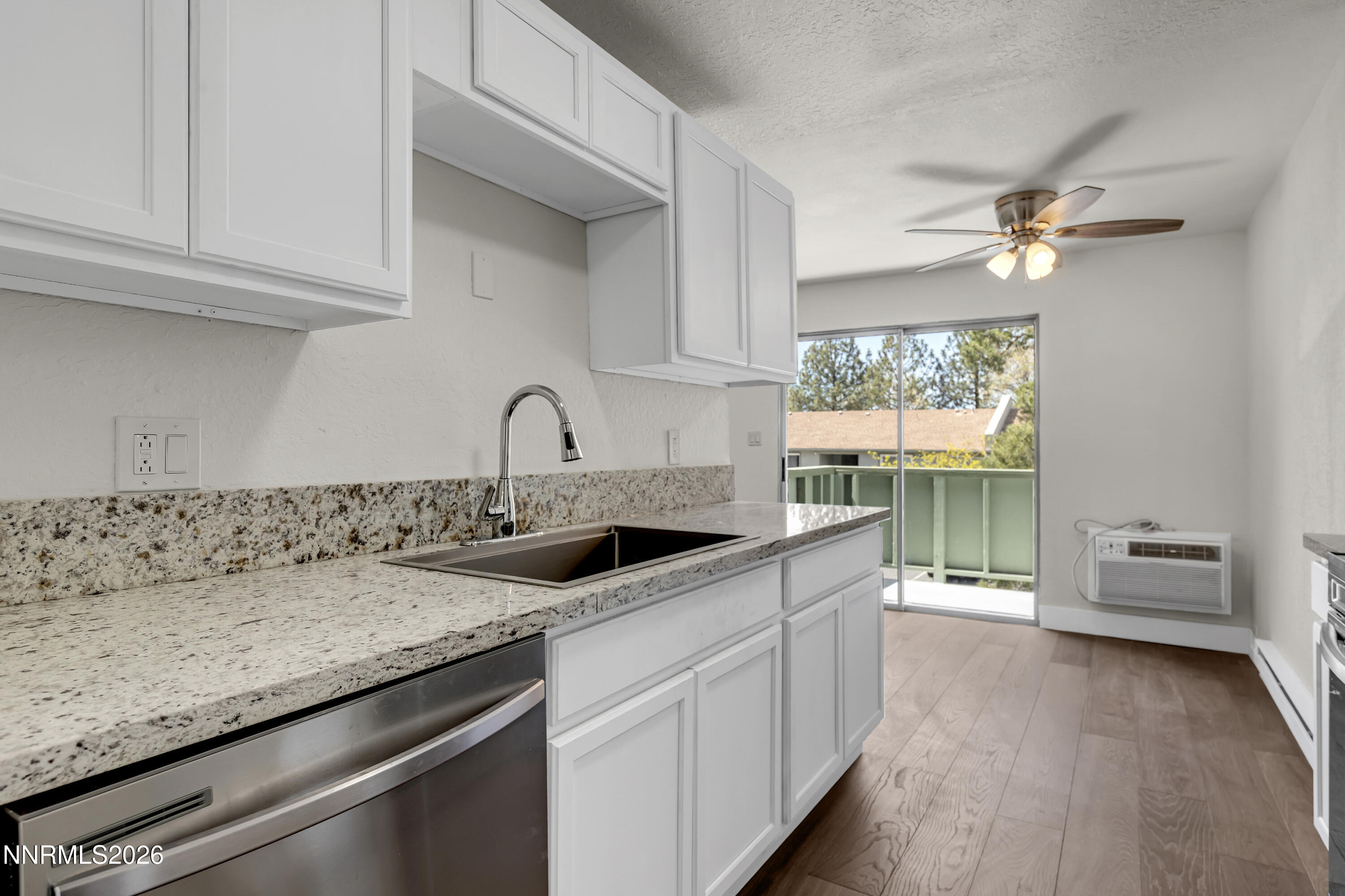 3905 Clear Acre Lane Apt 26 Property Photo 5