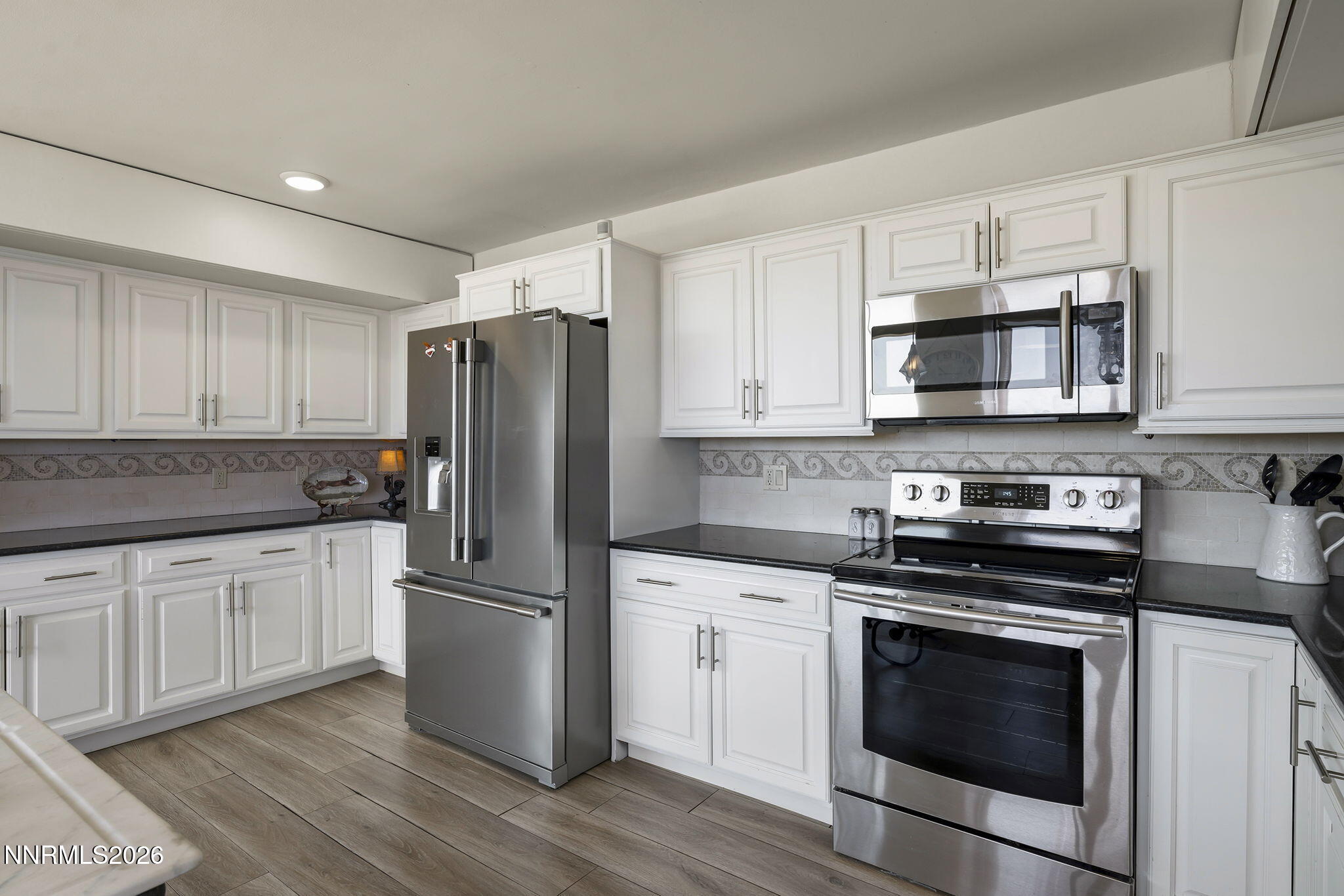 100 N Arlington Avenue 17 E & F Property Photo 12