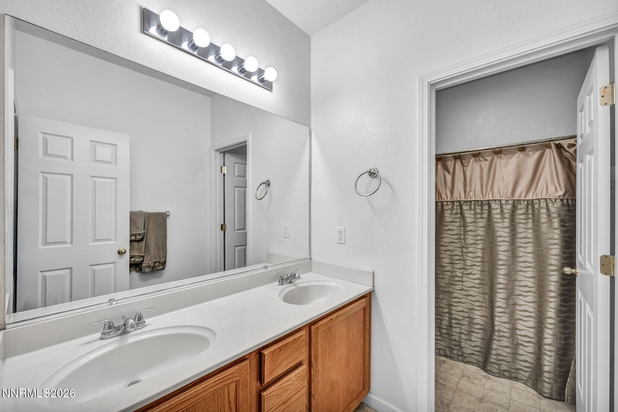 1374 Mountain Rose Drive Property Photo 17