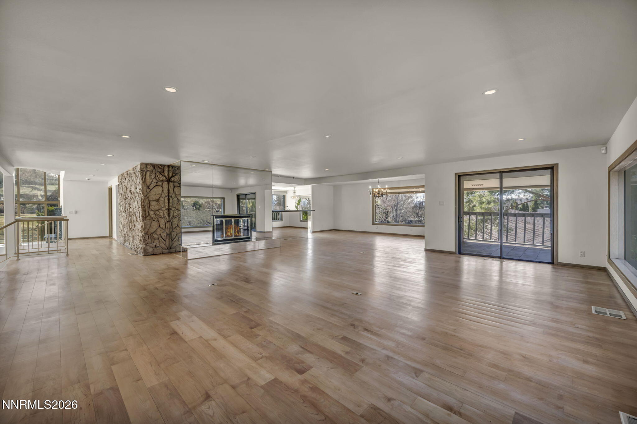 2570 Spinnaker Drive Property Photo 19