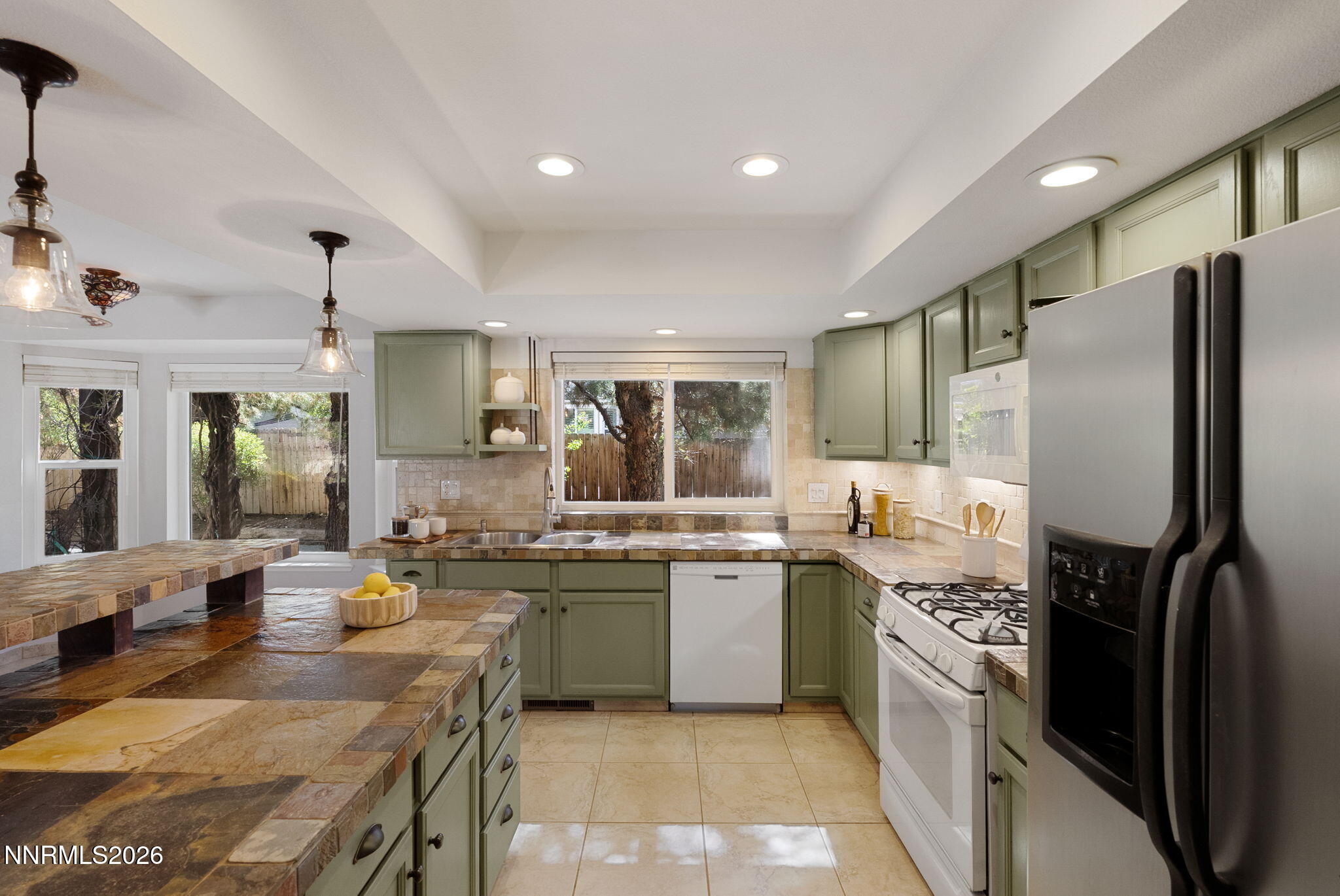 230 Sunlit Terrace Property Photo 12