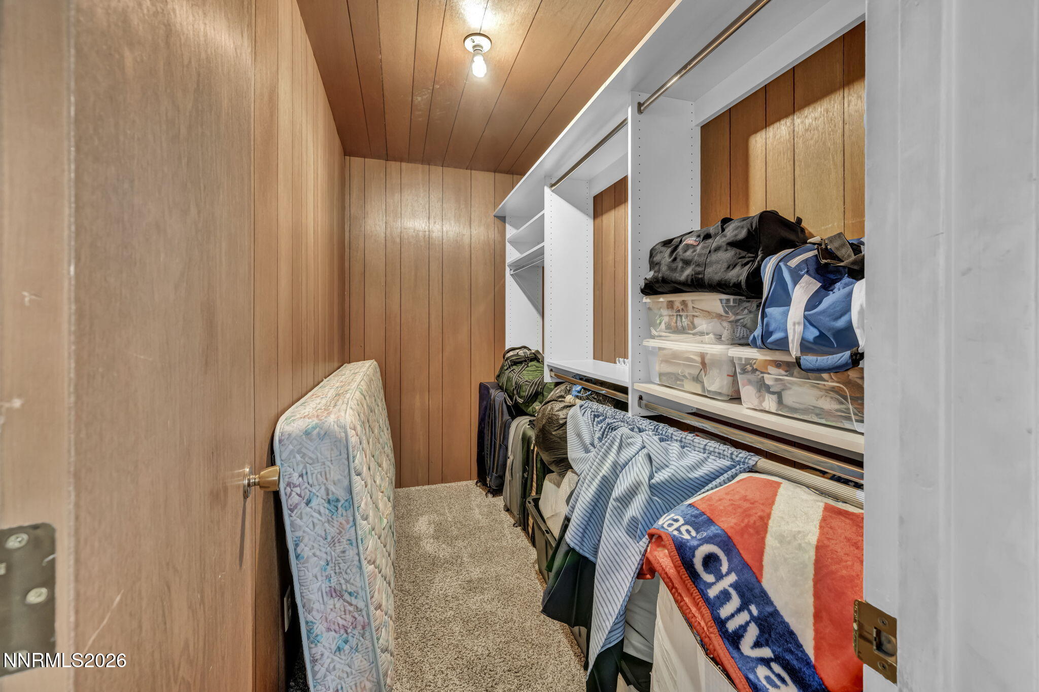 18 E Prater Way Property Photo 21
