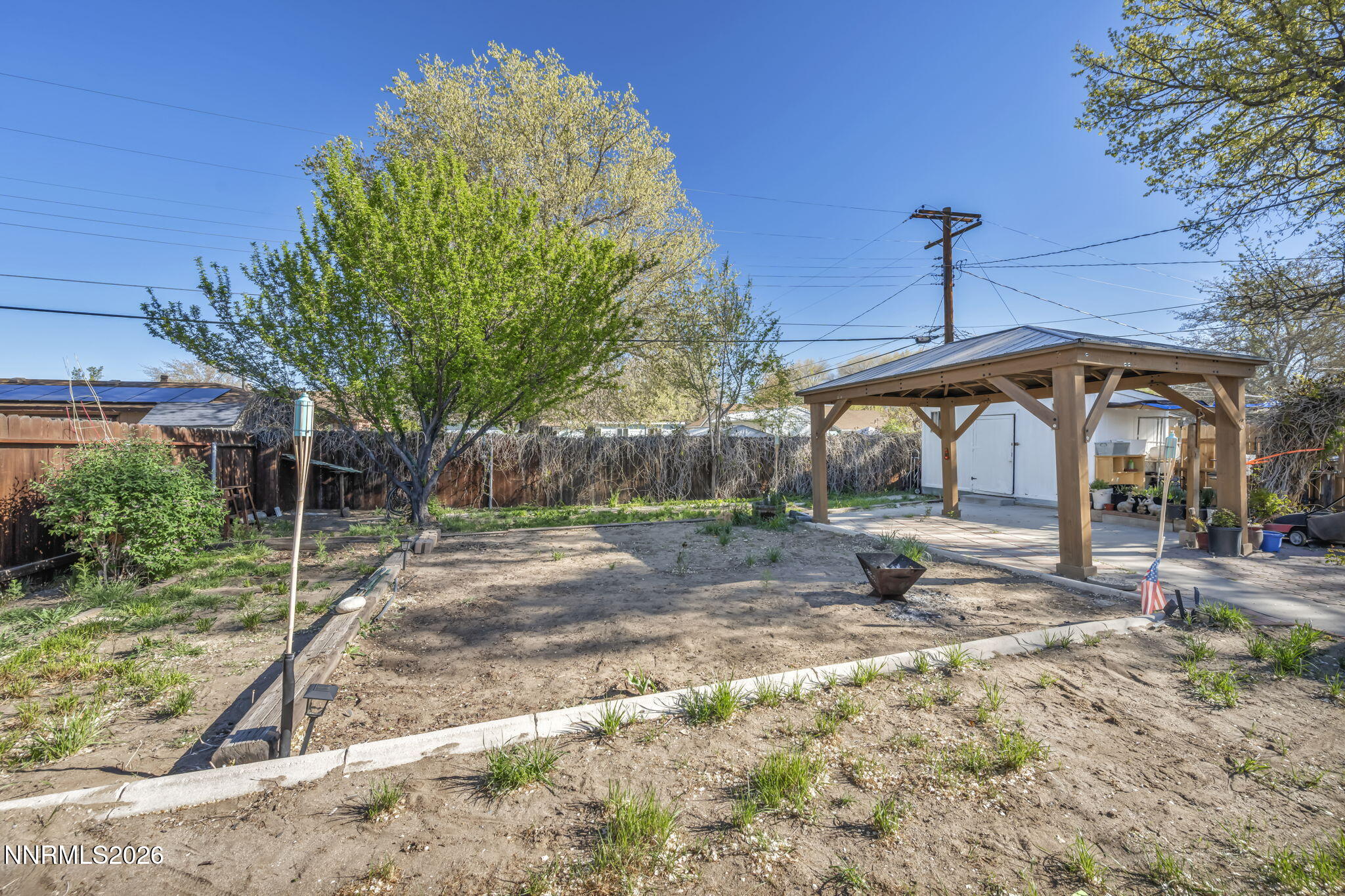 18 E Prater Way Property Photo 30