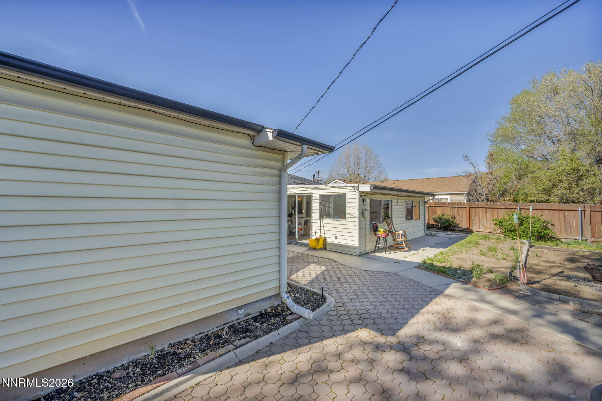 18 E Prater Way Property Photo 33