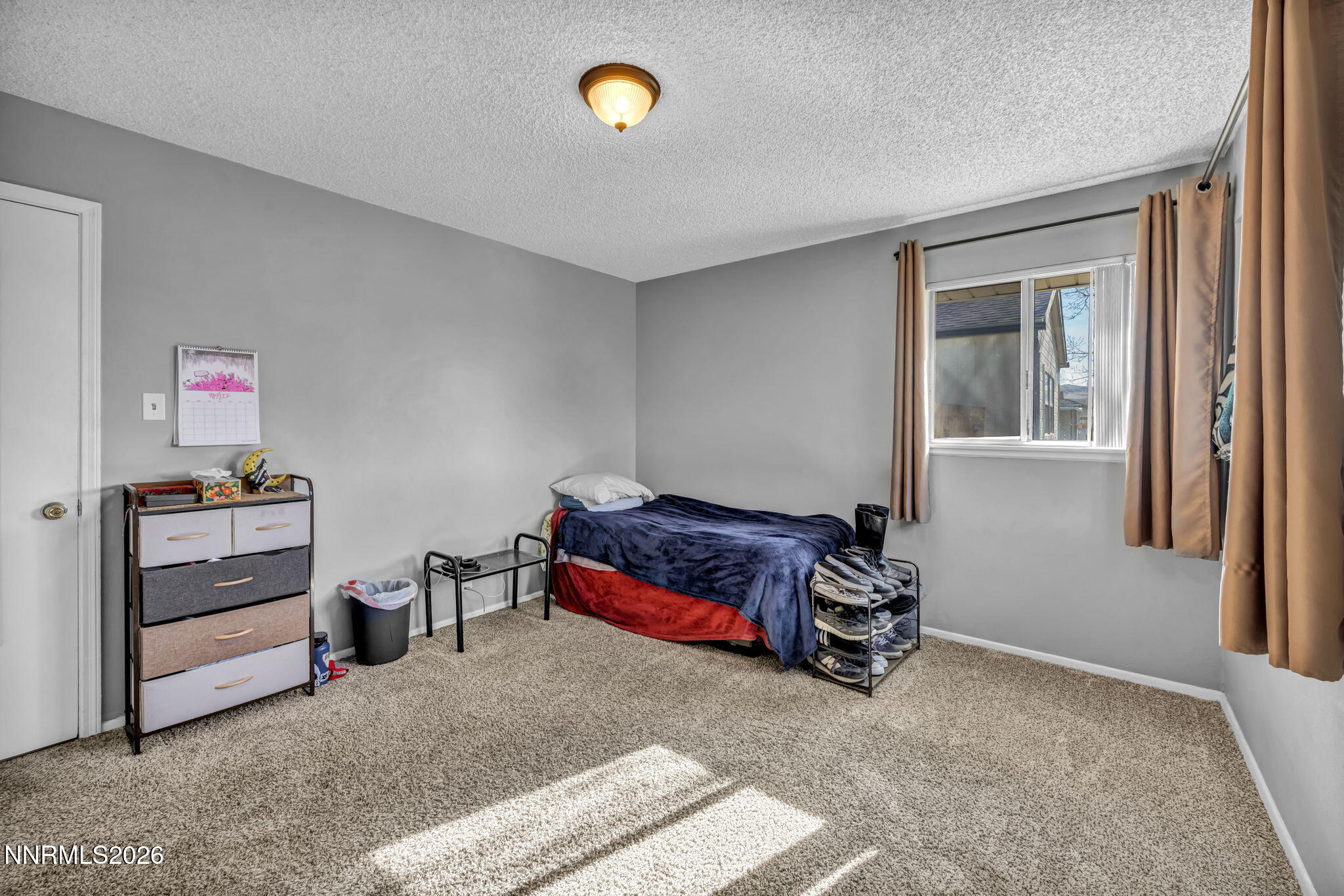 18 E Prater Way Property Photo 36