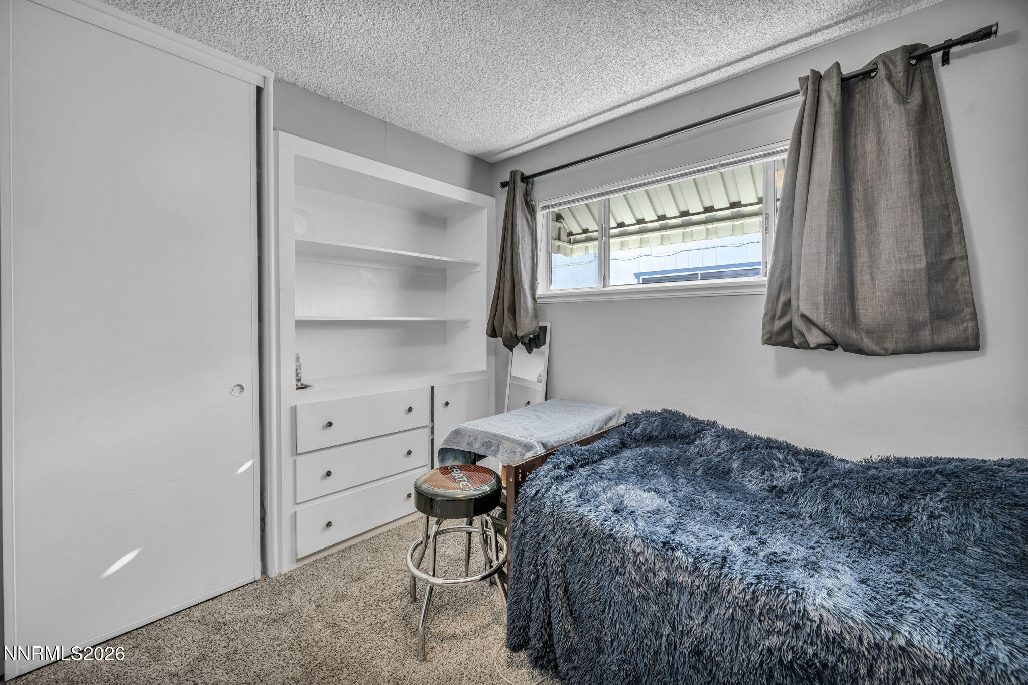 18 E Prater Way Property Photo 39