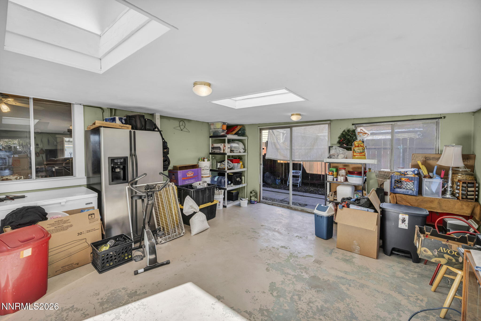 18 E Prater Way Property Photo 44