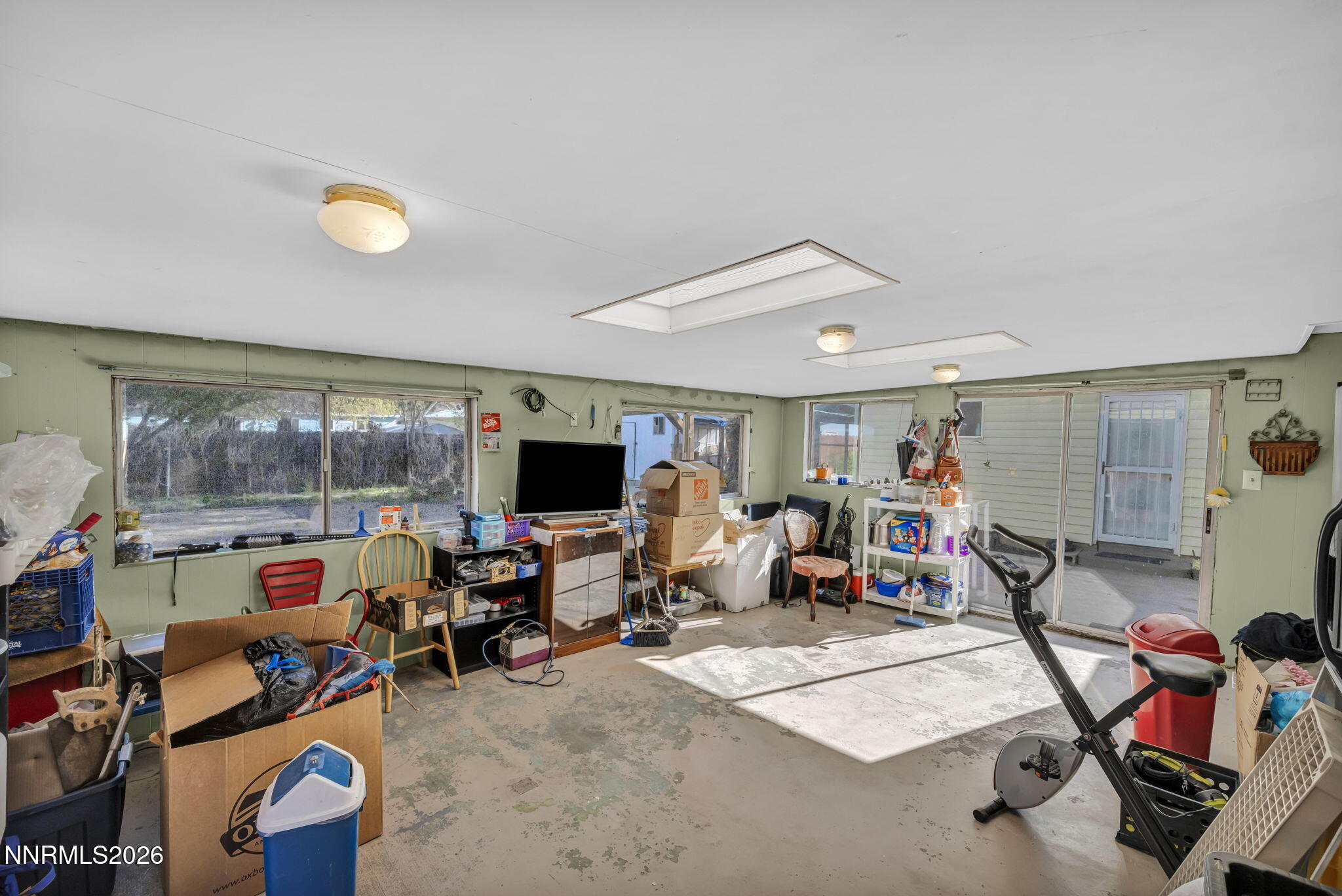 18 E Prater Way Property Photo 46