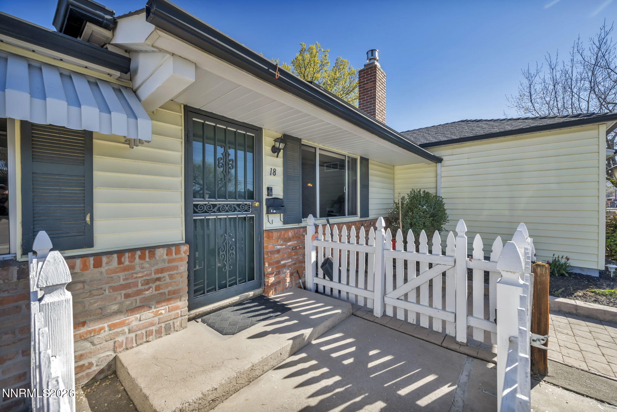 18 E Prater Way Property Photo 48