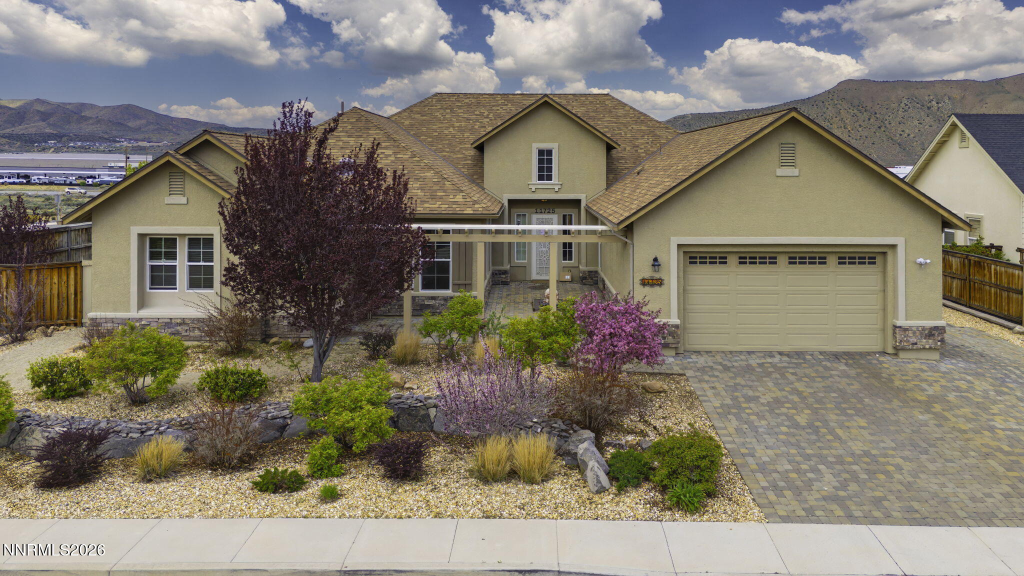 11725 Paradise View Drive Property Photo 1