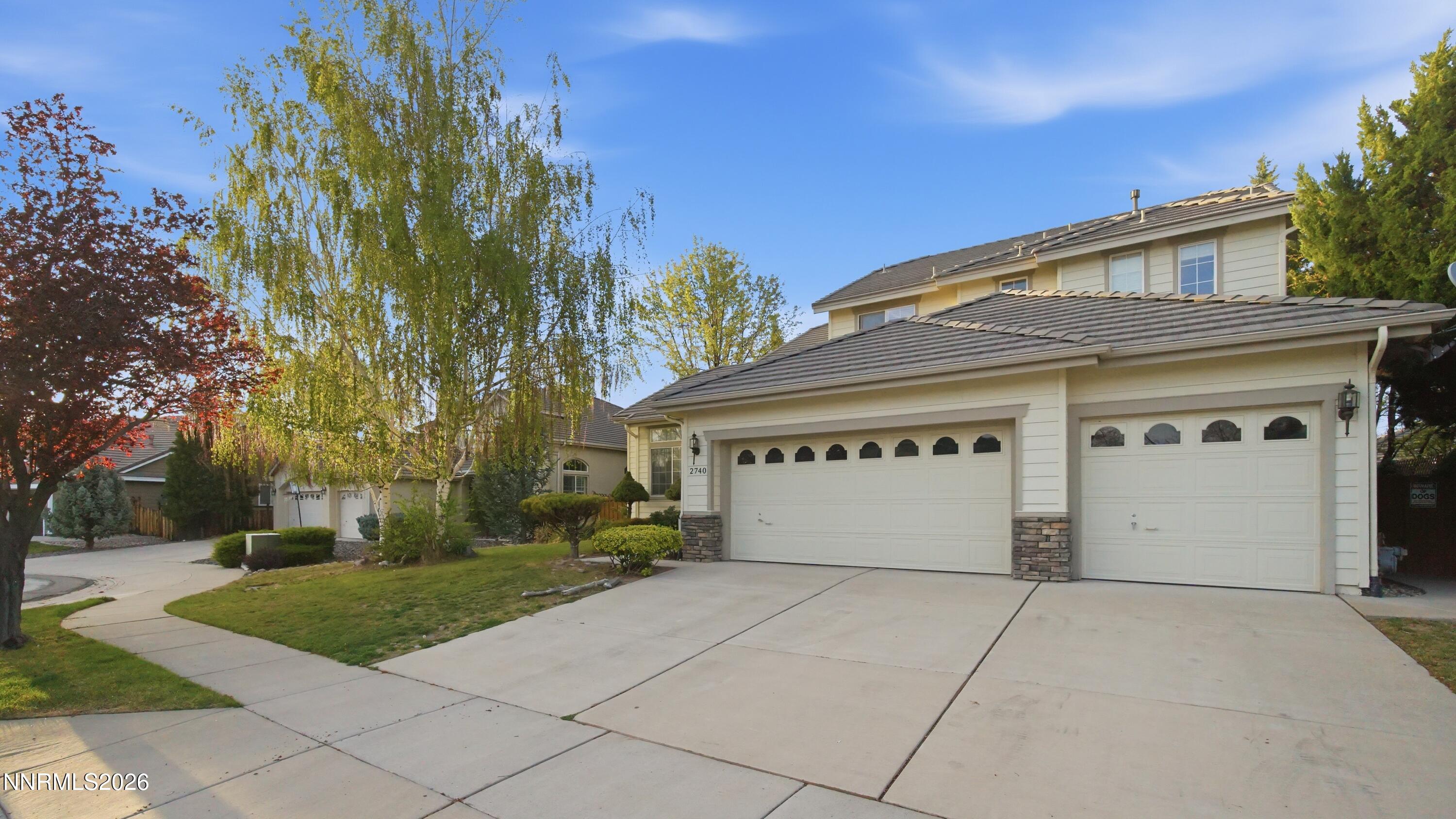 2740 E D'arcy Court Property Photo 2