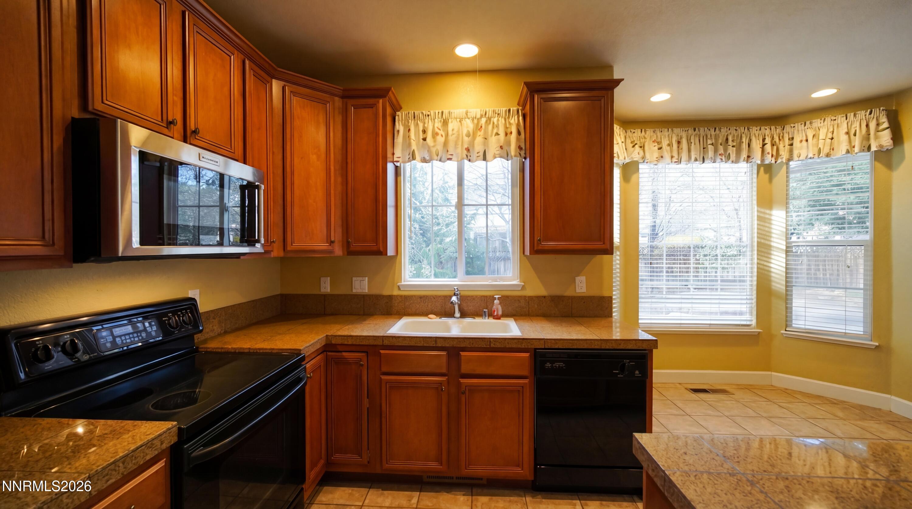 2740 E D'arcy Court Property Photo 14