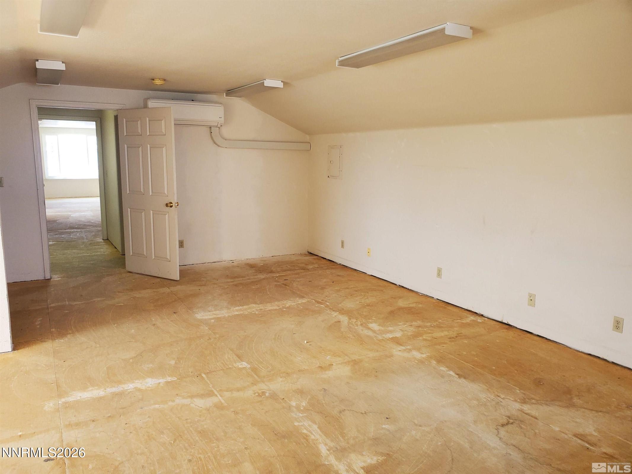 701 E Street Property Photo 4