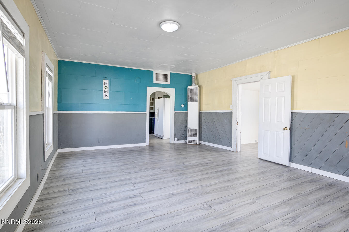 697 S Mc Lean Street Property Photo 3