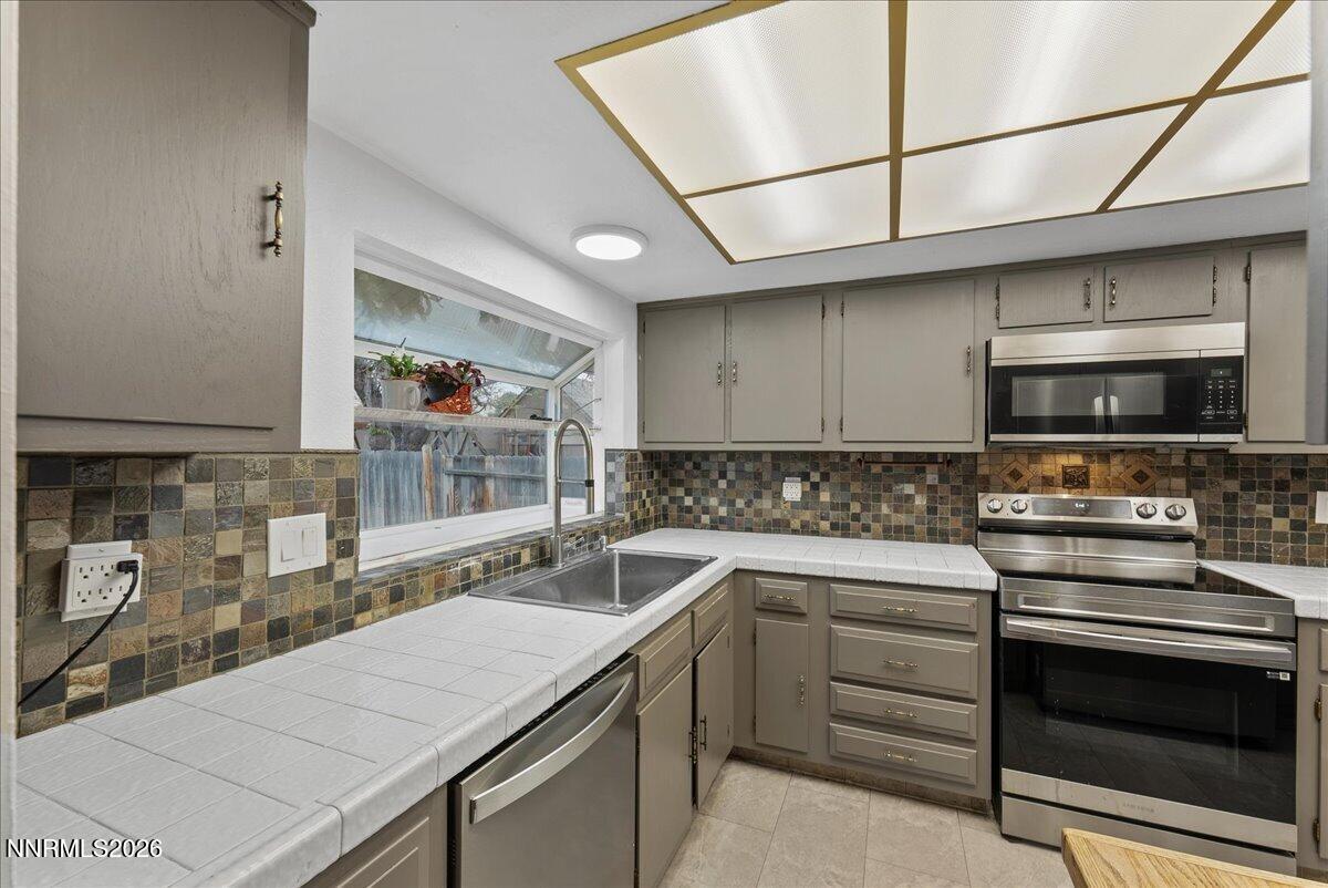 4730 Spring Drive Property Photo 10