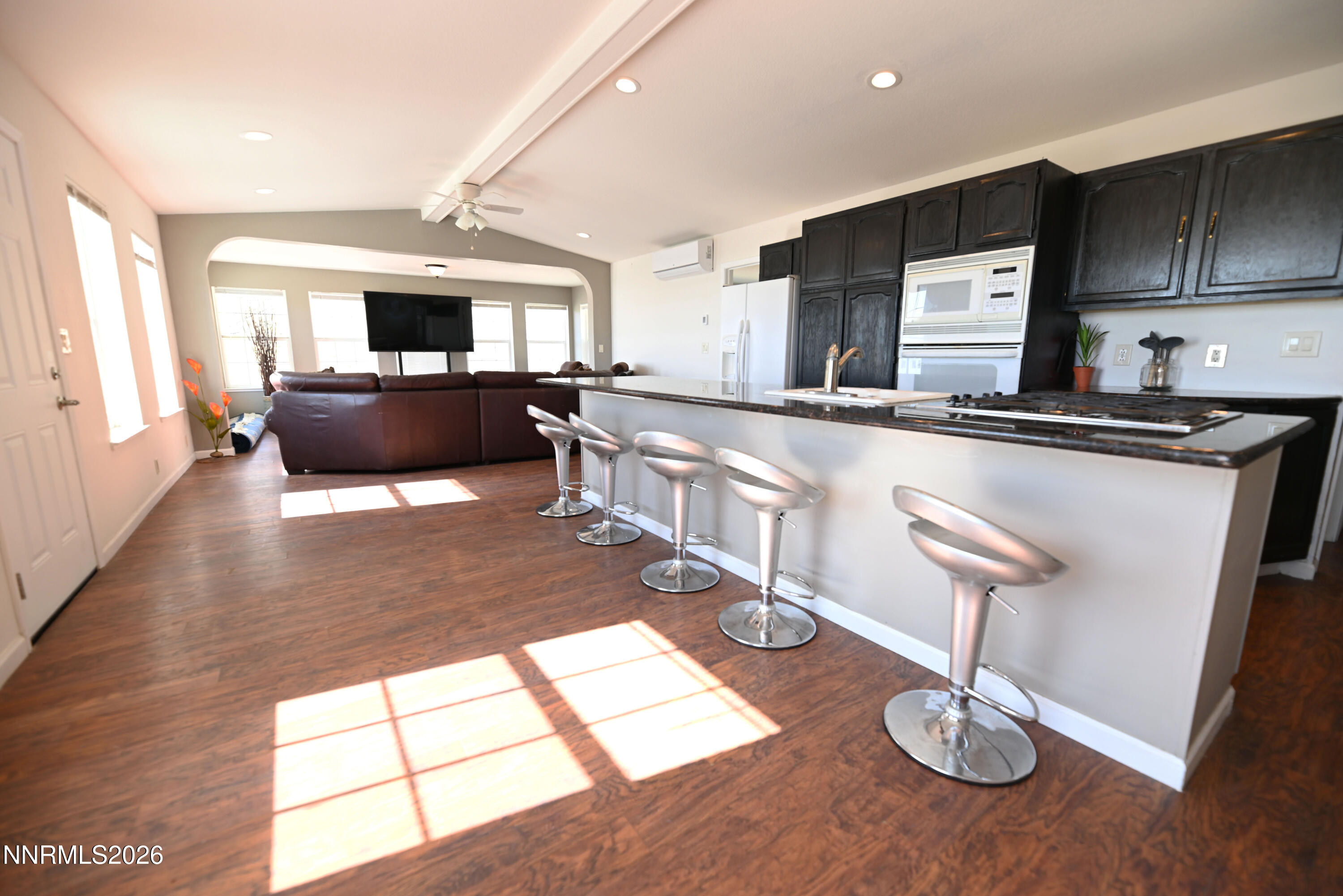 237 Lakeshore Drive Property Photo 4