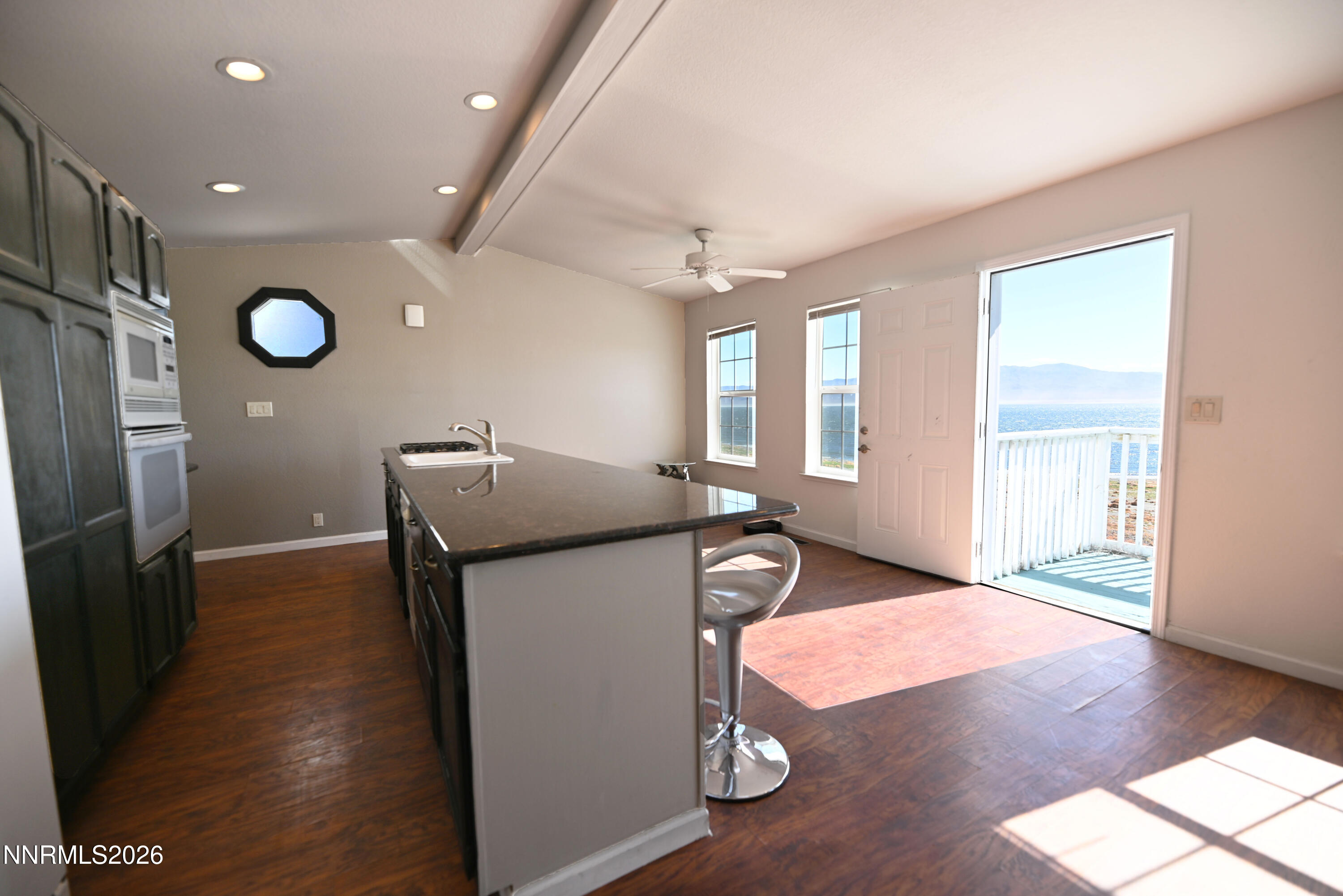237 Lakeshore Drive Property Photo 6