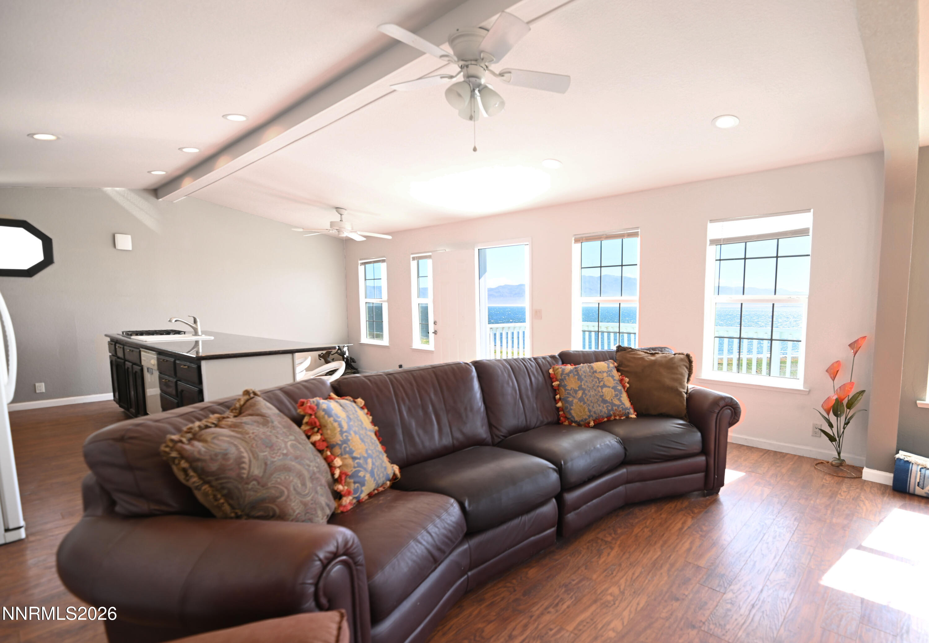 237 Lakeshore Drive Property Photo 7