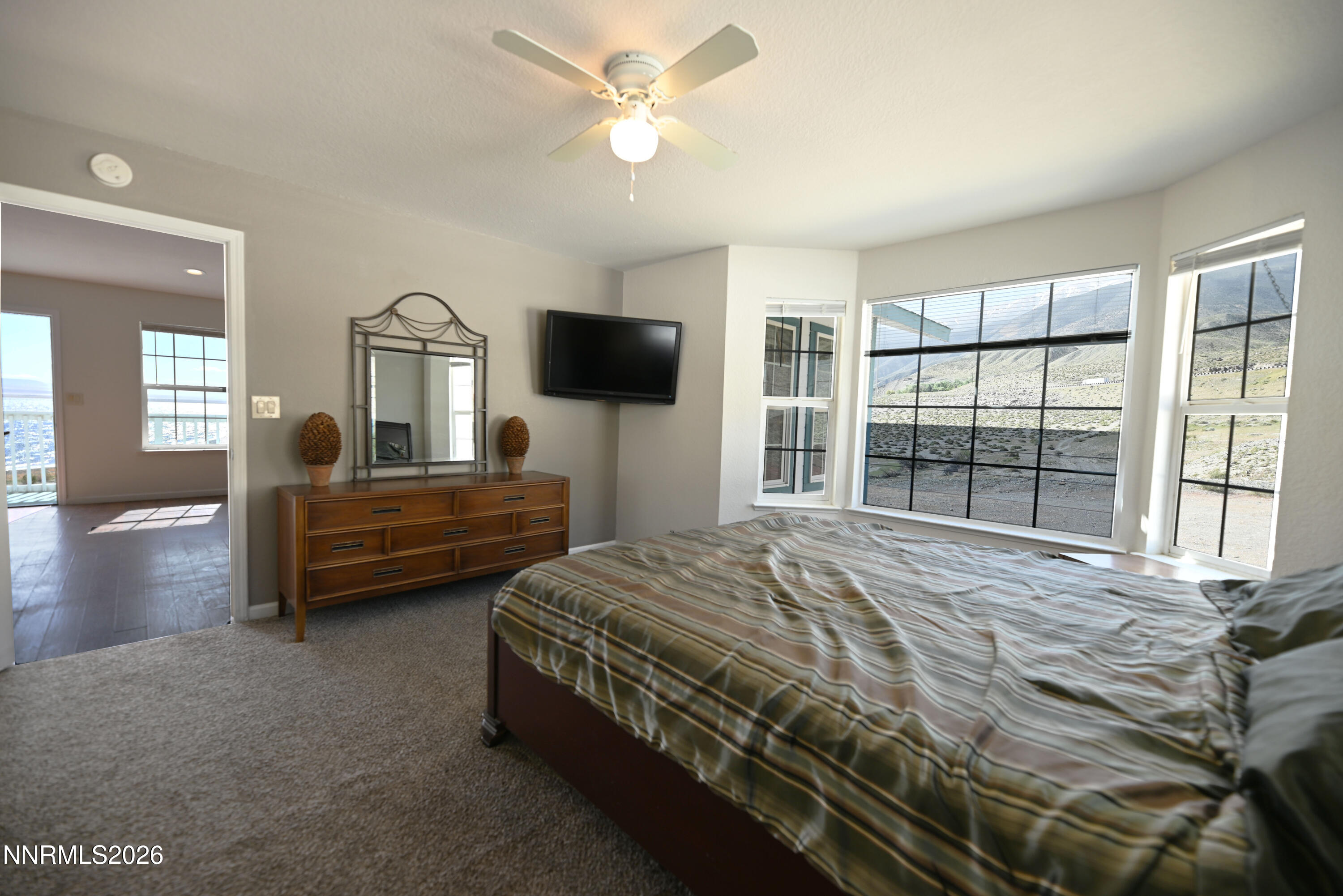 237 Lakeshore Drive Property Photo 11