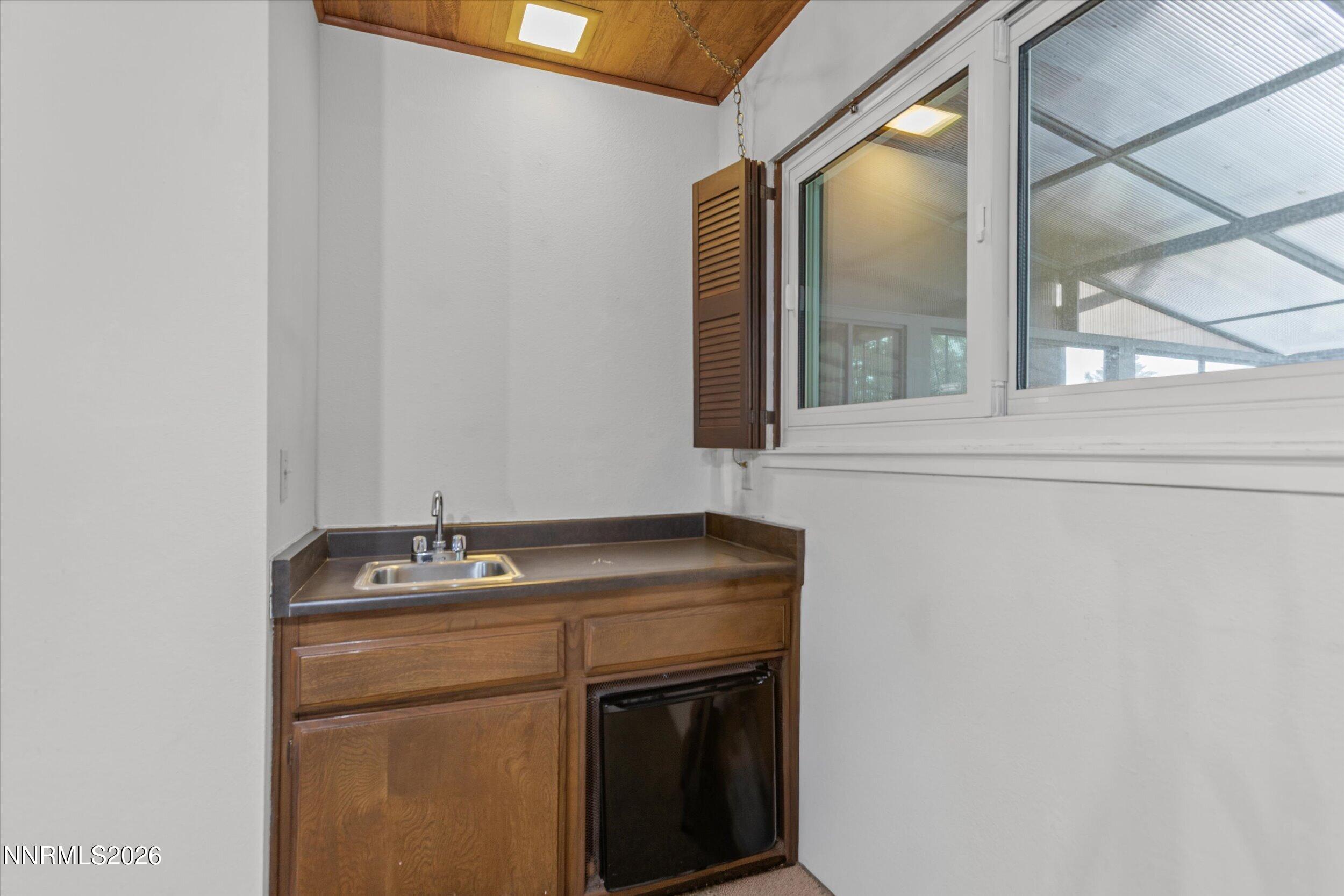 4960 Lakeside Drive Property Photo 18
