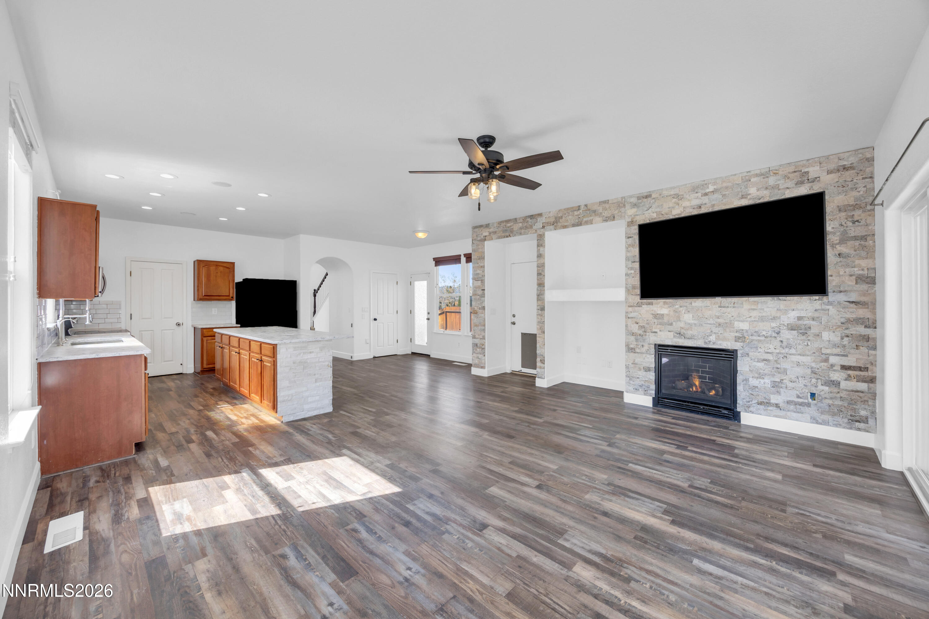 2926 E Nashua Place Property Photo 17
