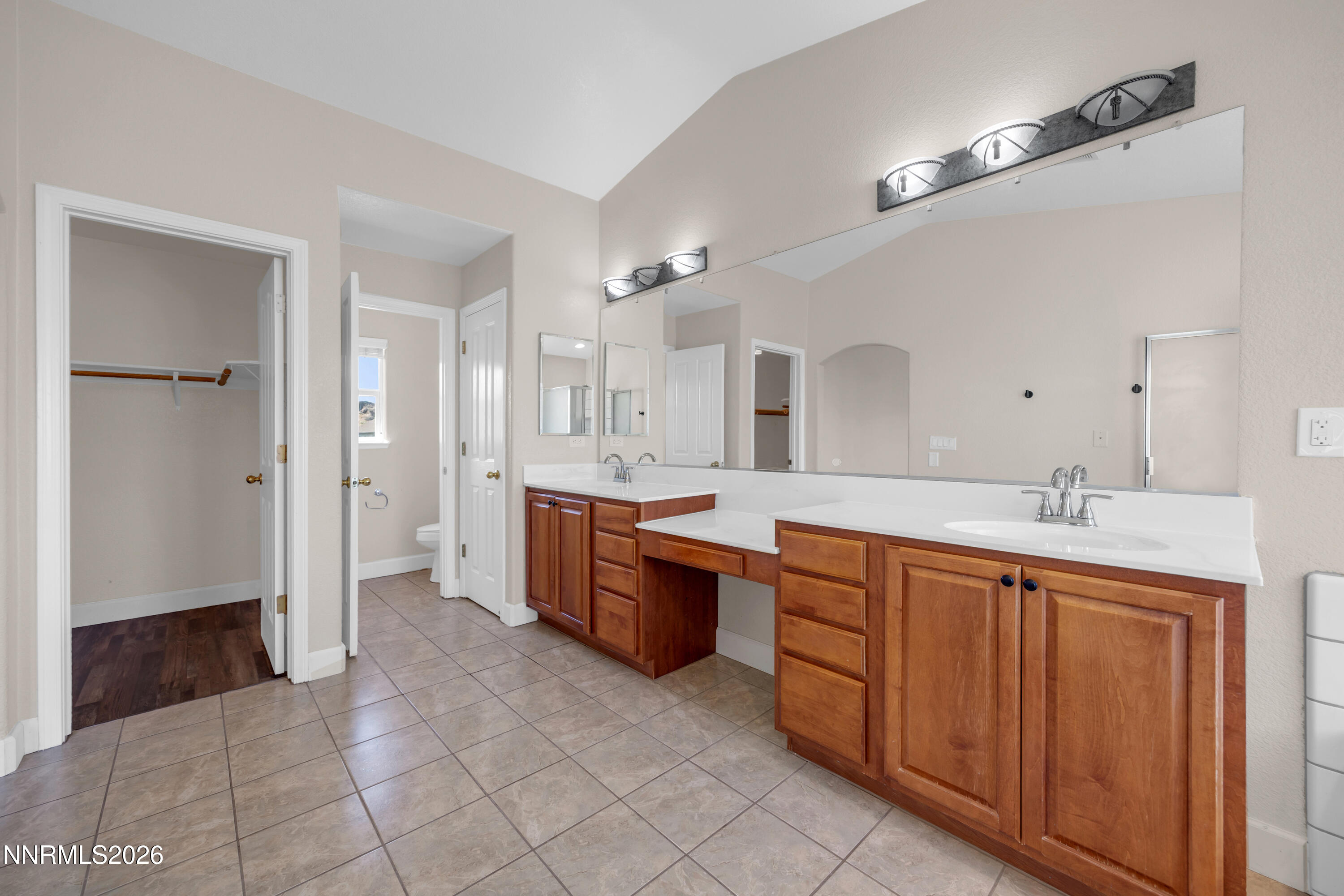 2926 E Nashua Place Property Photo 22