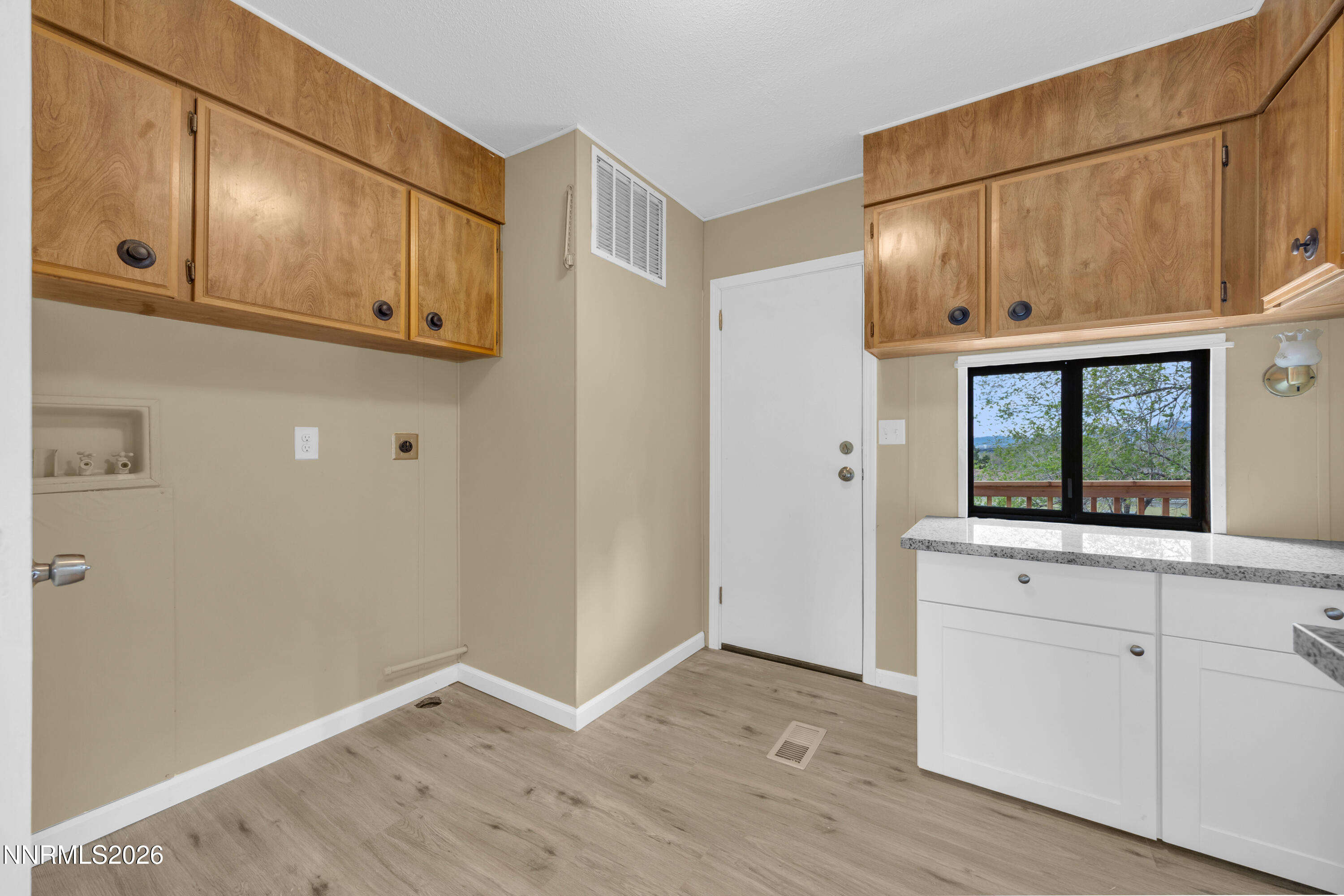 5908 Middle Fork Drive Property Photo 12