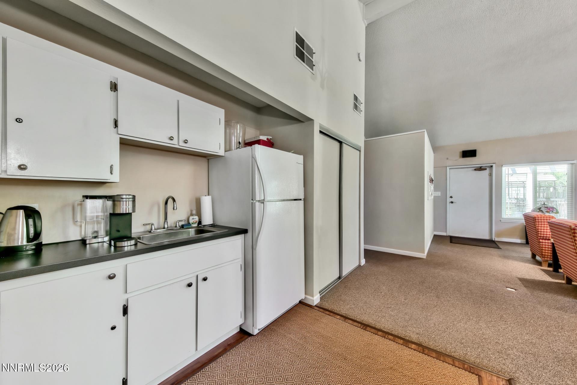 400 S Saliman Road Apt 14 Property Photo 19