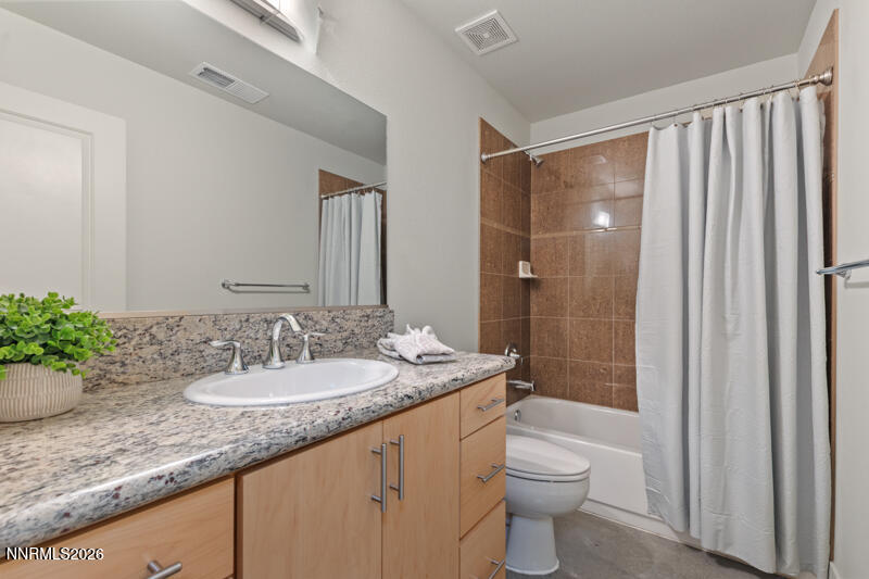 374 State Street Property Photo 13