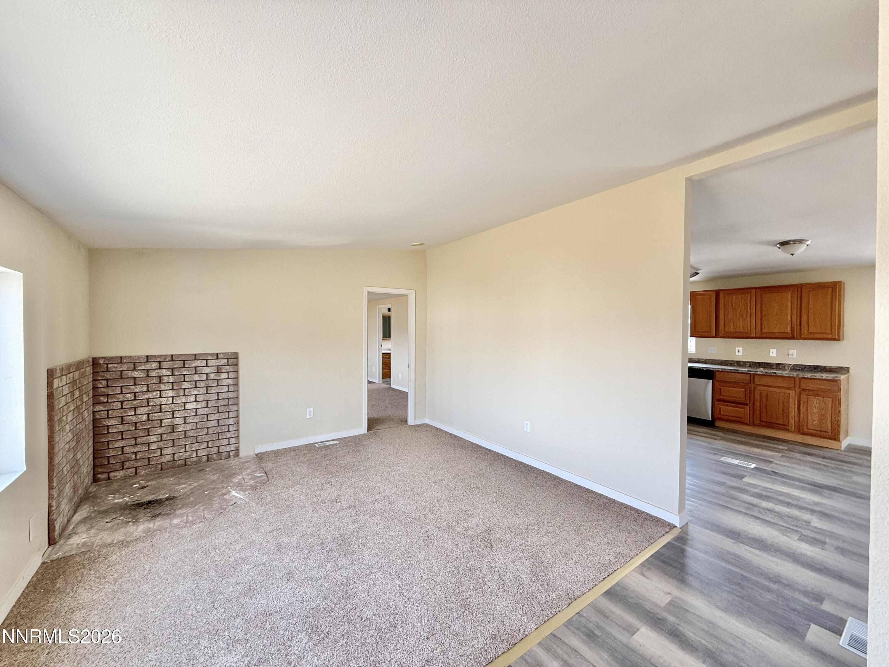 356 S Sonoma Street Property Photo 6