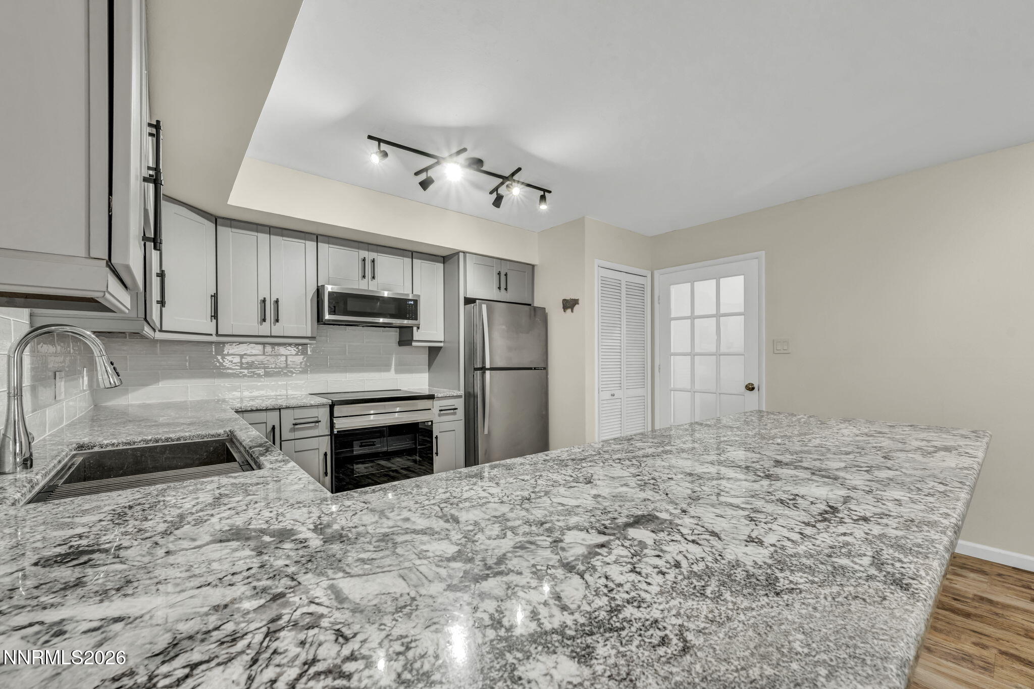 866 Northwood Boulevard Property Photo 6