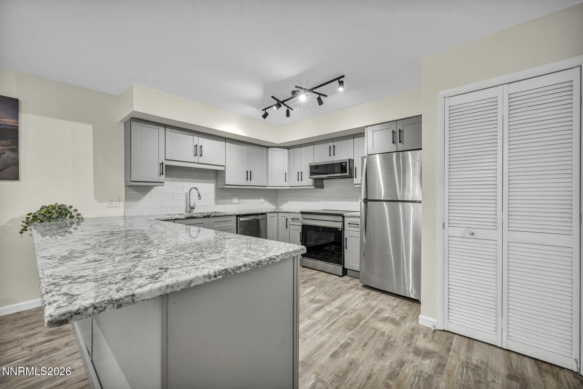 866 Northwood Boulevard Property Photo 7