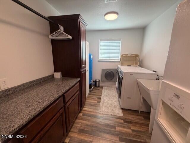 1135 Jungle Drive Property Photo 12