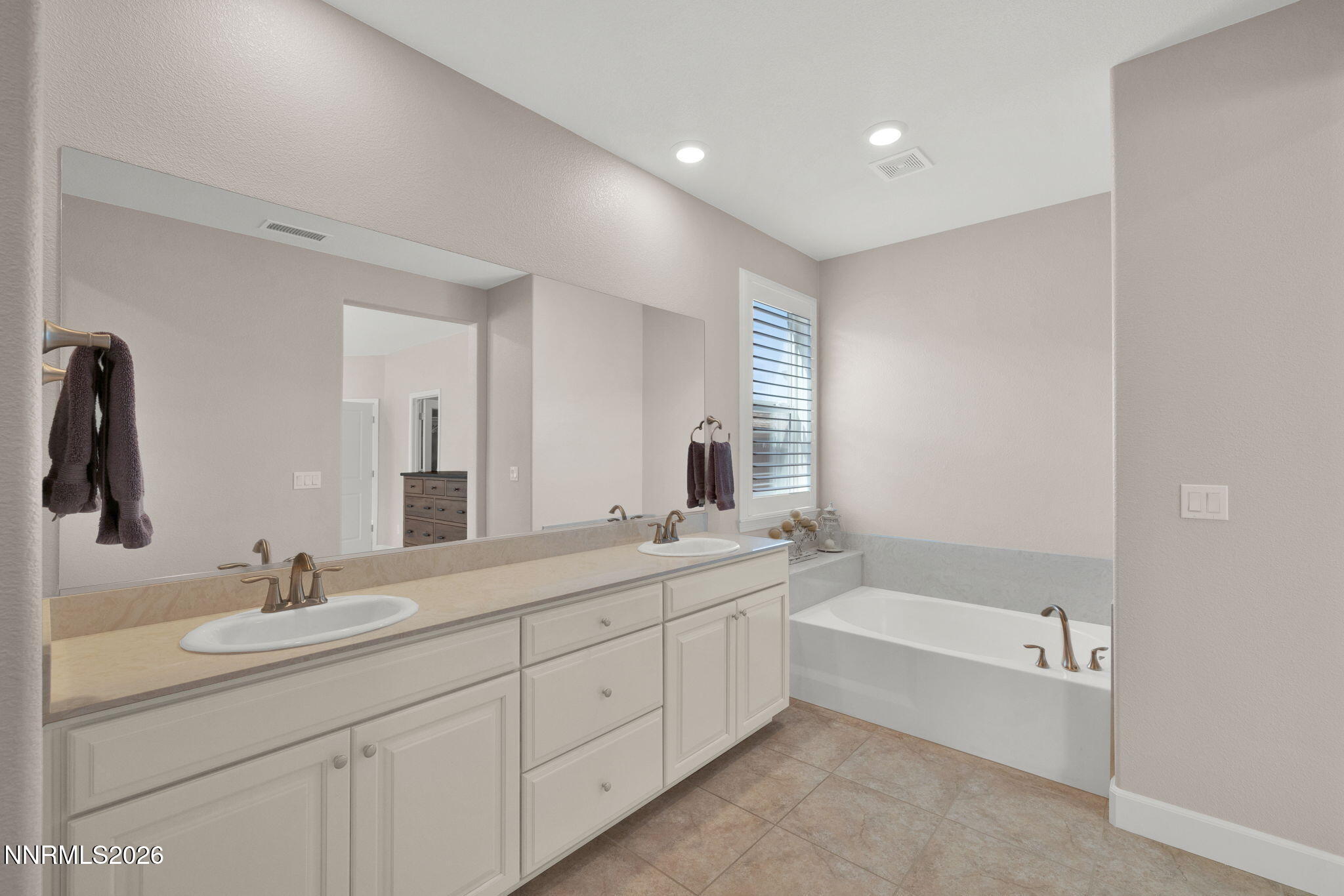 10250 Mother Lode Drive Property Photo 32